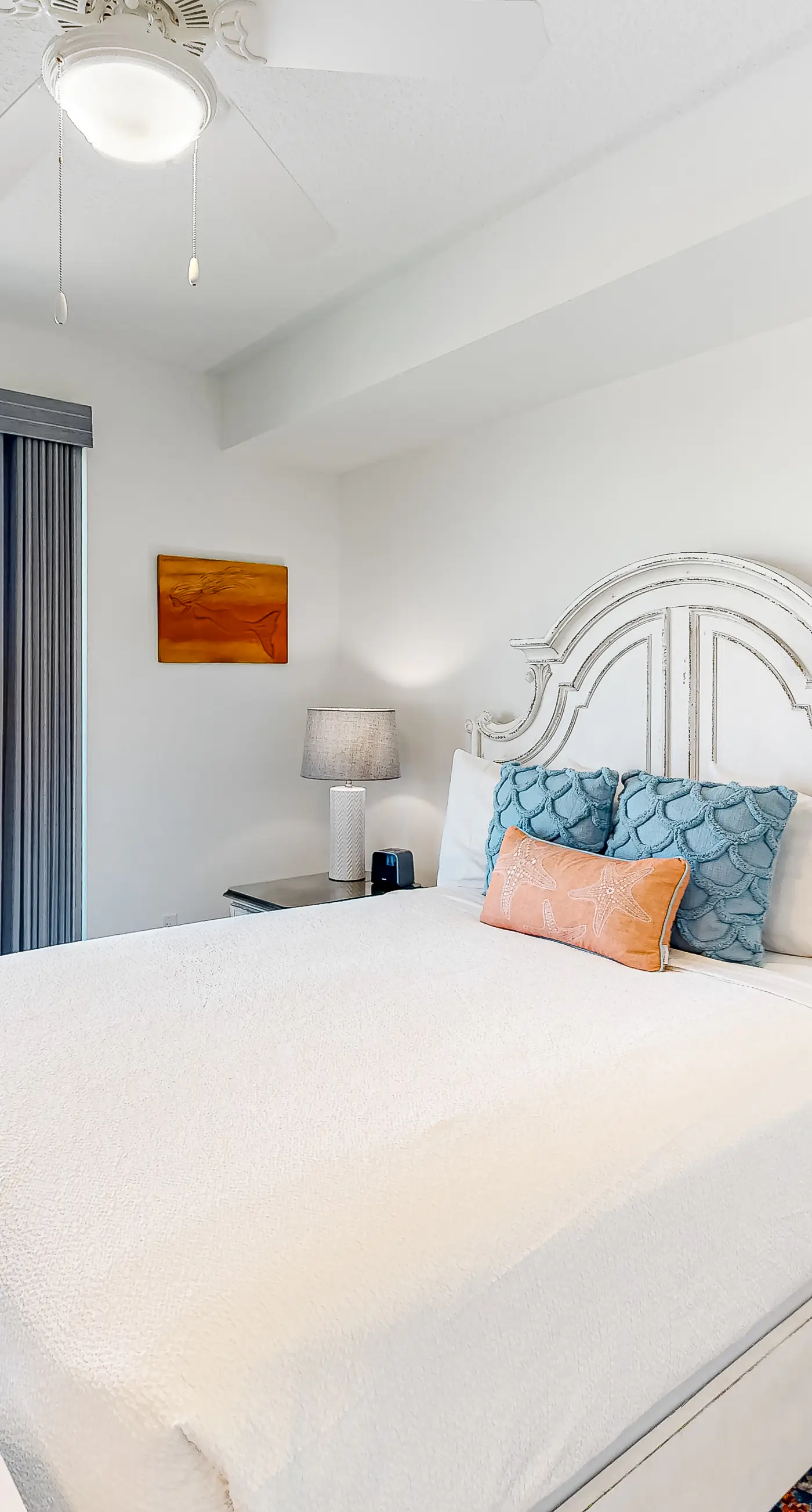 Blu 400 - Spacious, gulf-front condo with resort amenities -  near restaurants