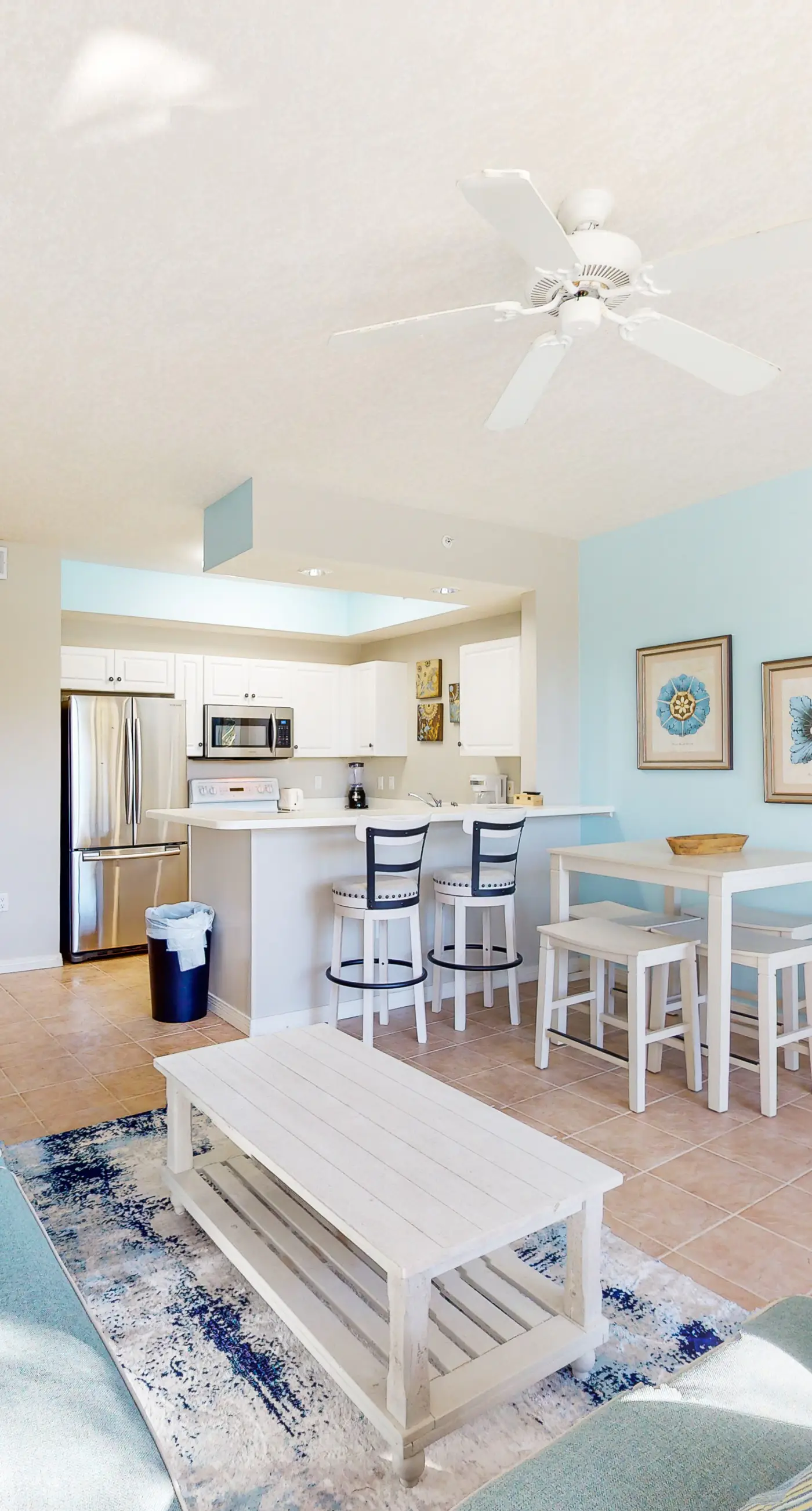 Destin West Gulfside 207 - 2nd-floor condo with partial Gulf view & beach service - near Shopping&Dining