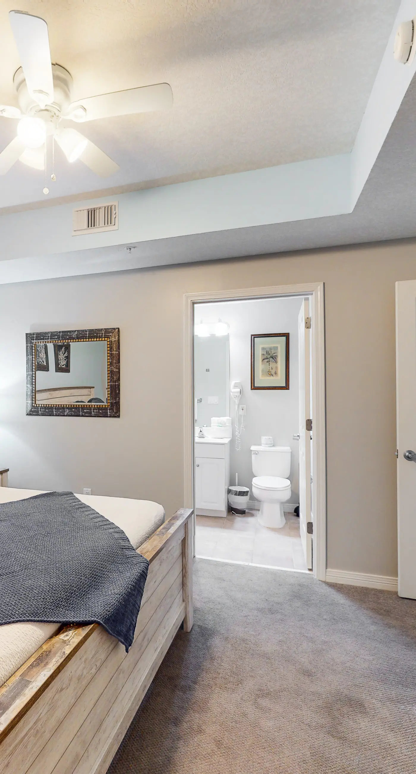 Destin West Gulfside 207 - 2nd-floor condo with partial Gulf view & beach service - near Shopping&Dining