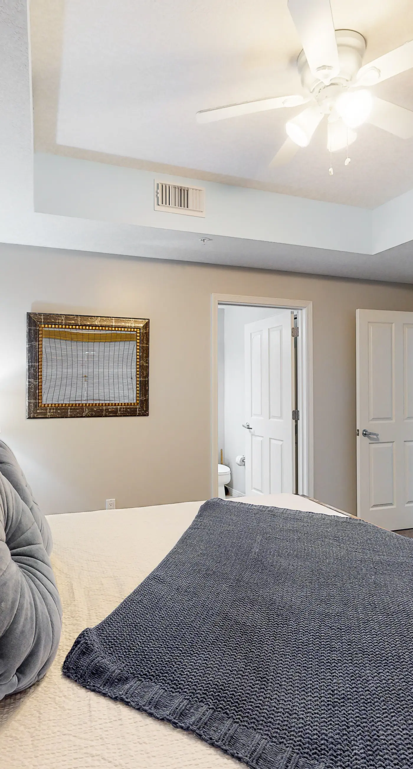 Destin West Gulfside 207 - 2nd-floor condo with partial Gulf view & beach service - near Shopping&Dining