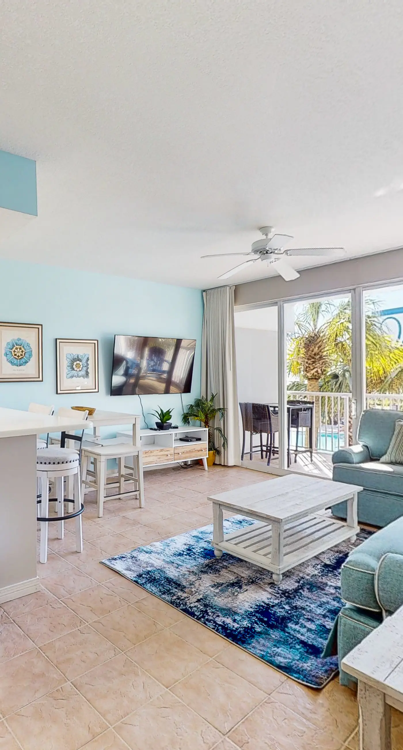 Destin West Gulfside 207 - 2nd-floor condo with partial Gulf view & beach service - near Shopping&Dining