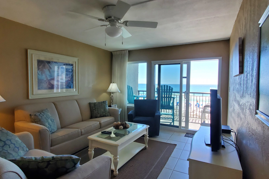 Island Echos 3G. Ocean view condo steps from the sand with balcony, pool & tennis