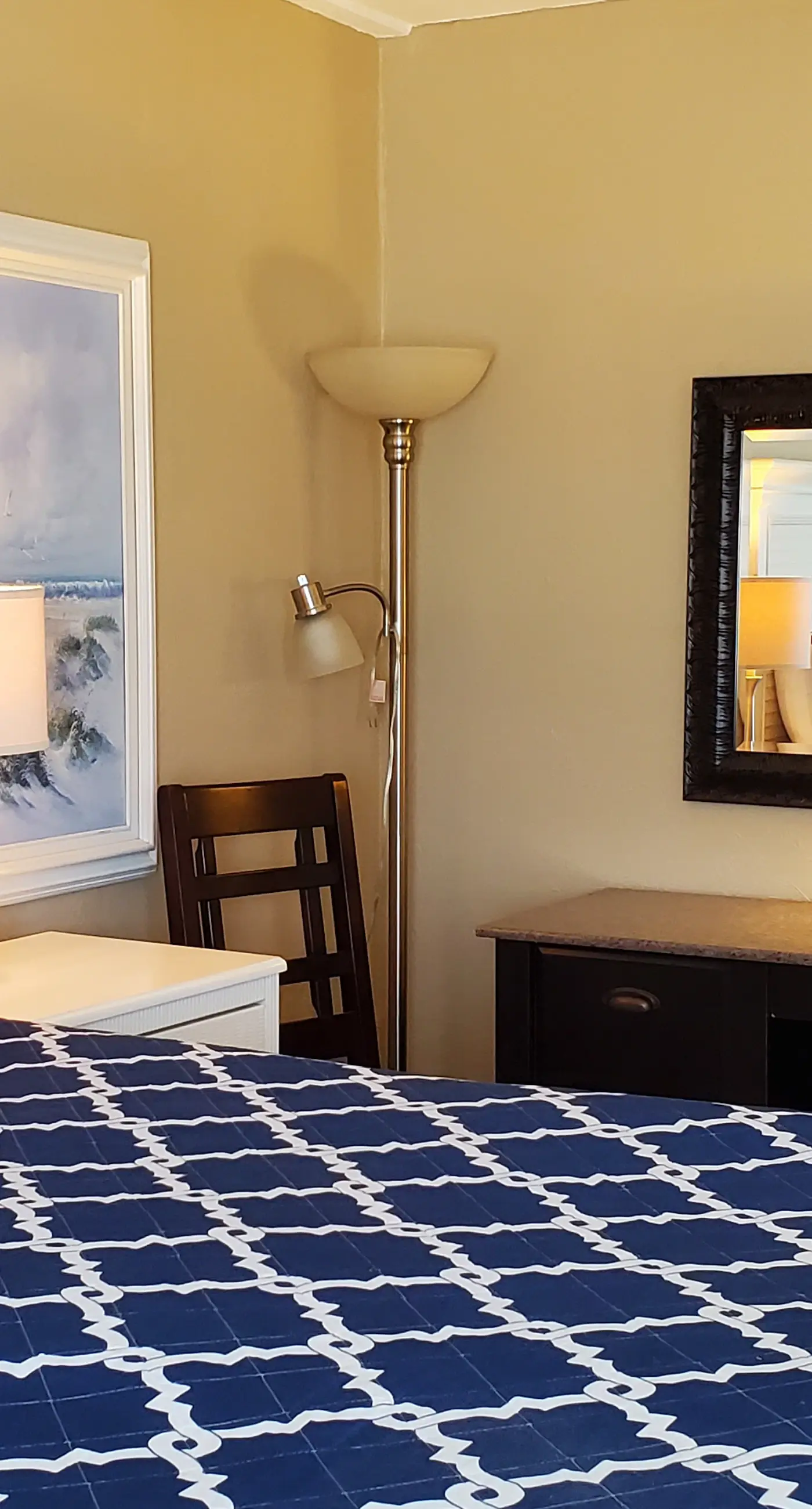 Island Echos 3G. Ocean view condo steps from the sand with balcony, pool & tennis