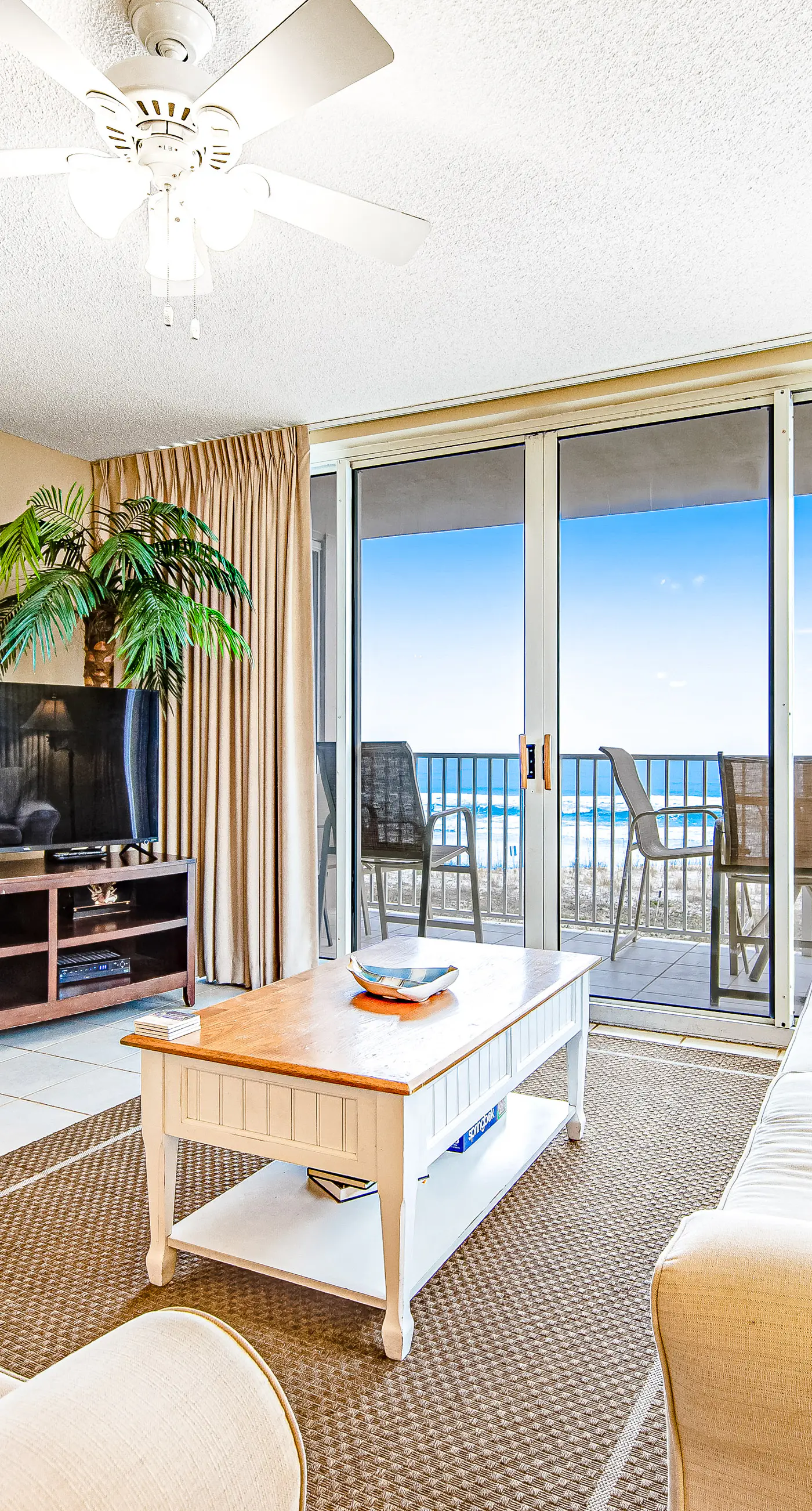 Island Princess 316- Third-floor, oceanfront condo with pool, hot tub & fast WiFi