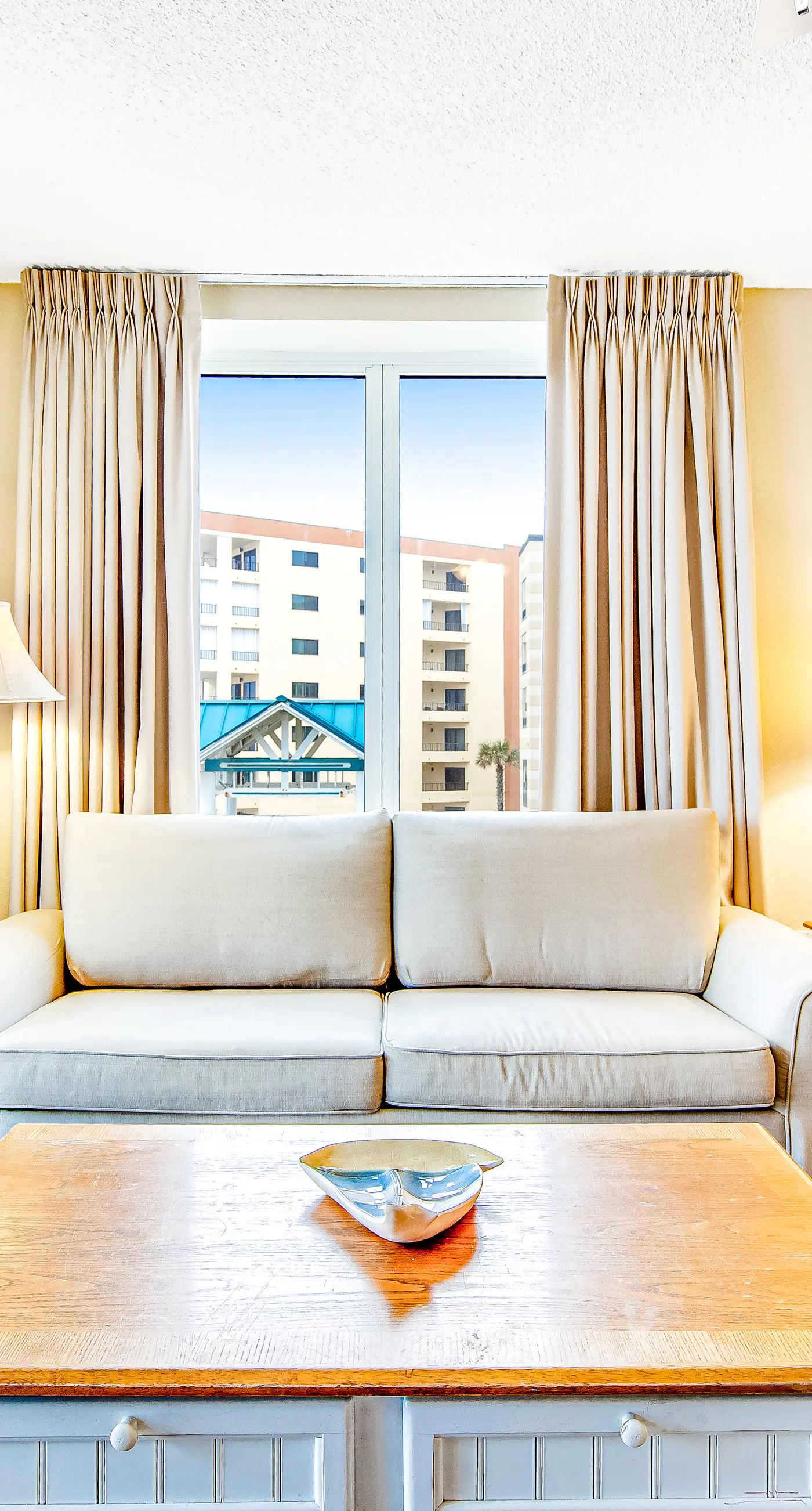 Island Princess 316- Third-floor, oceanfront condo with pool, hot tub & fast WiFi