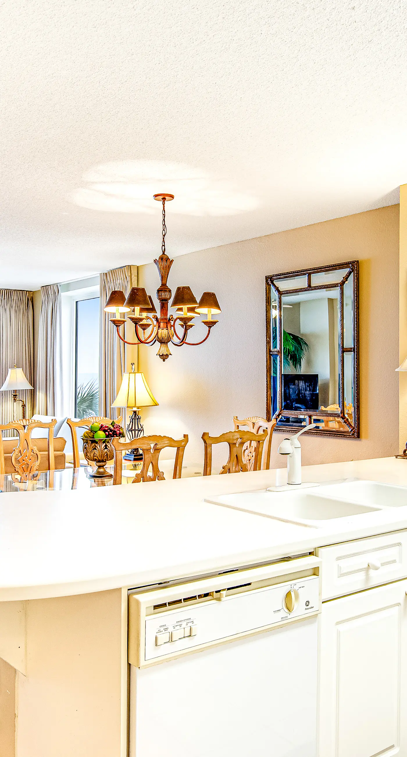 Island Princess 316- Third-floor, oceanfront condo with pool, hot tub & fast WiFi