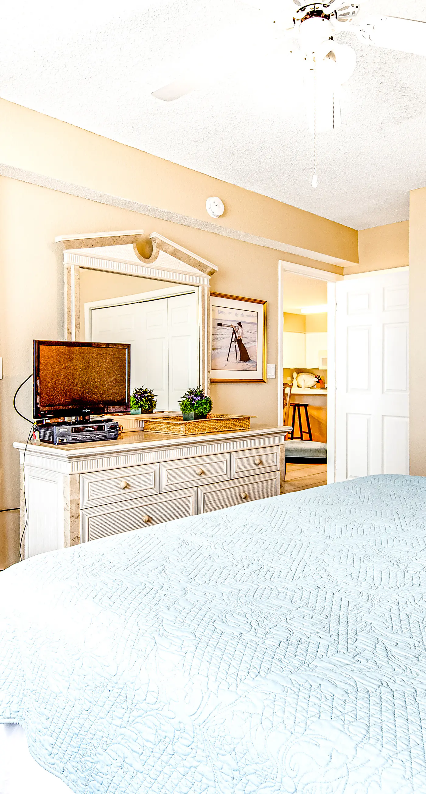 Island Princess 316- Third-floor, oceanfront condo with pool, hot tub & fast WiFi