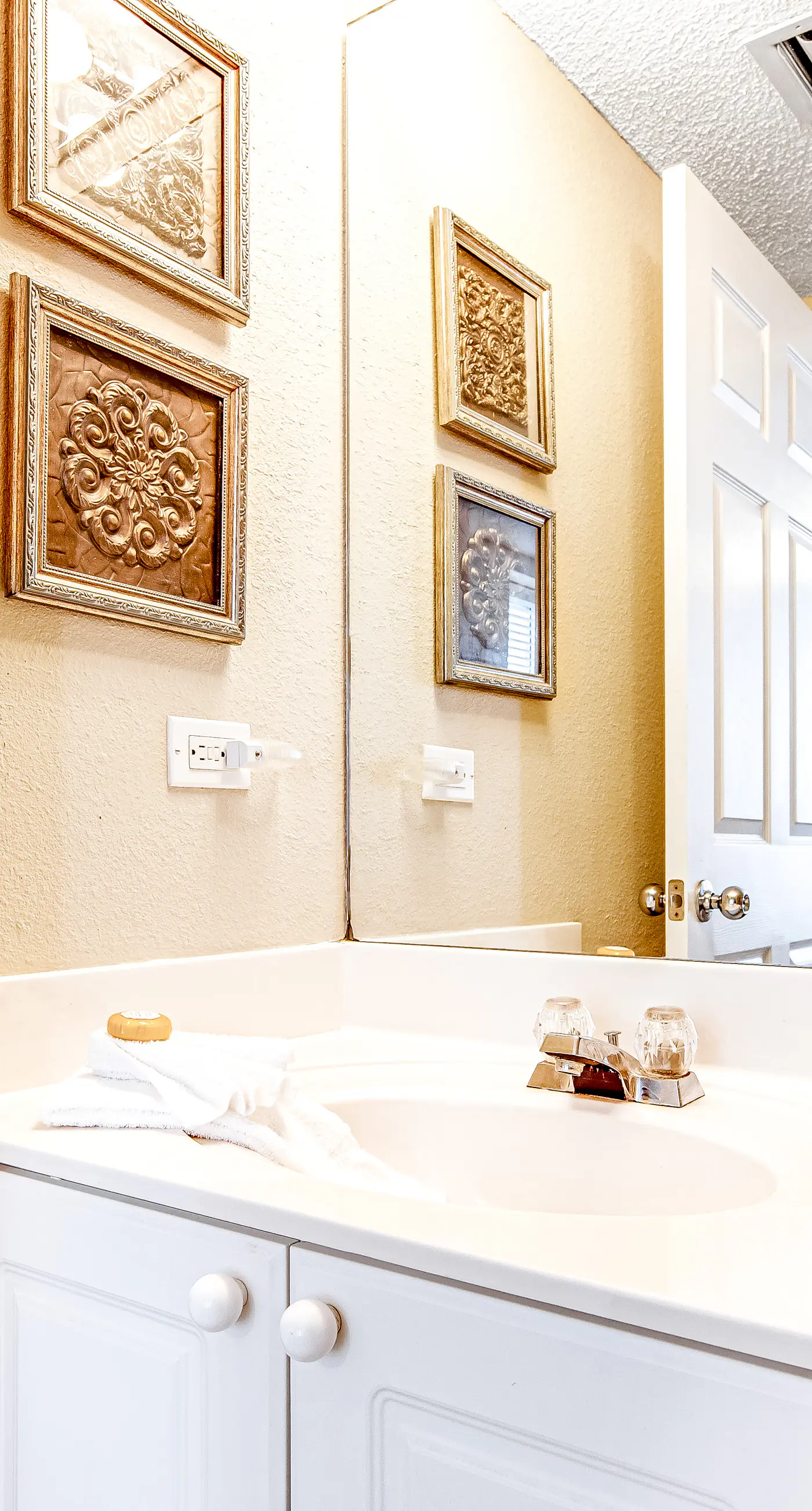 Island Princess 316- Third-floor, oceanfront condo with pool, hot tub & fast WiFi