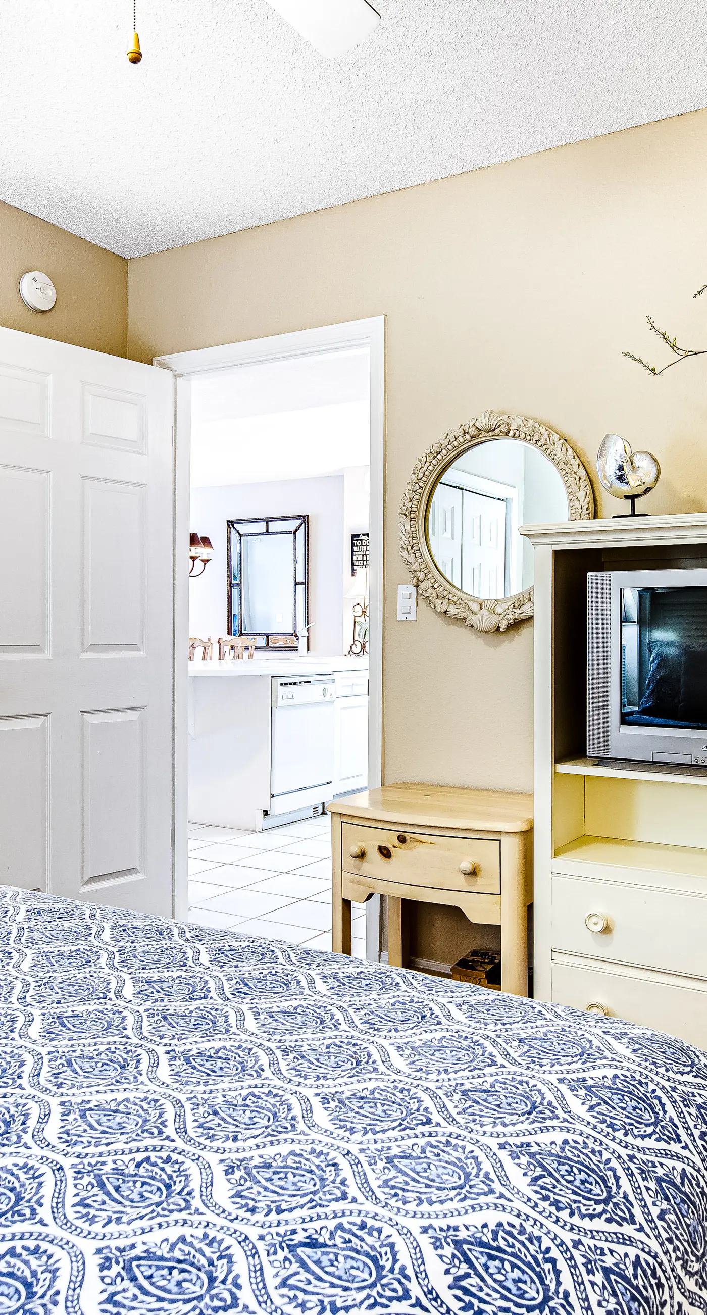 Island Princess 316- Third-floor, oceanfront condo with pool, hot tub & fast WiFi