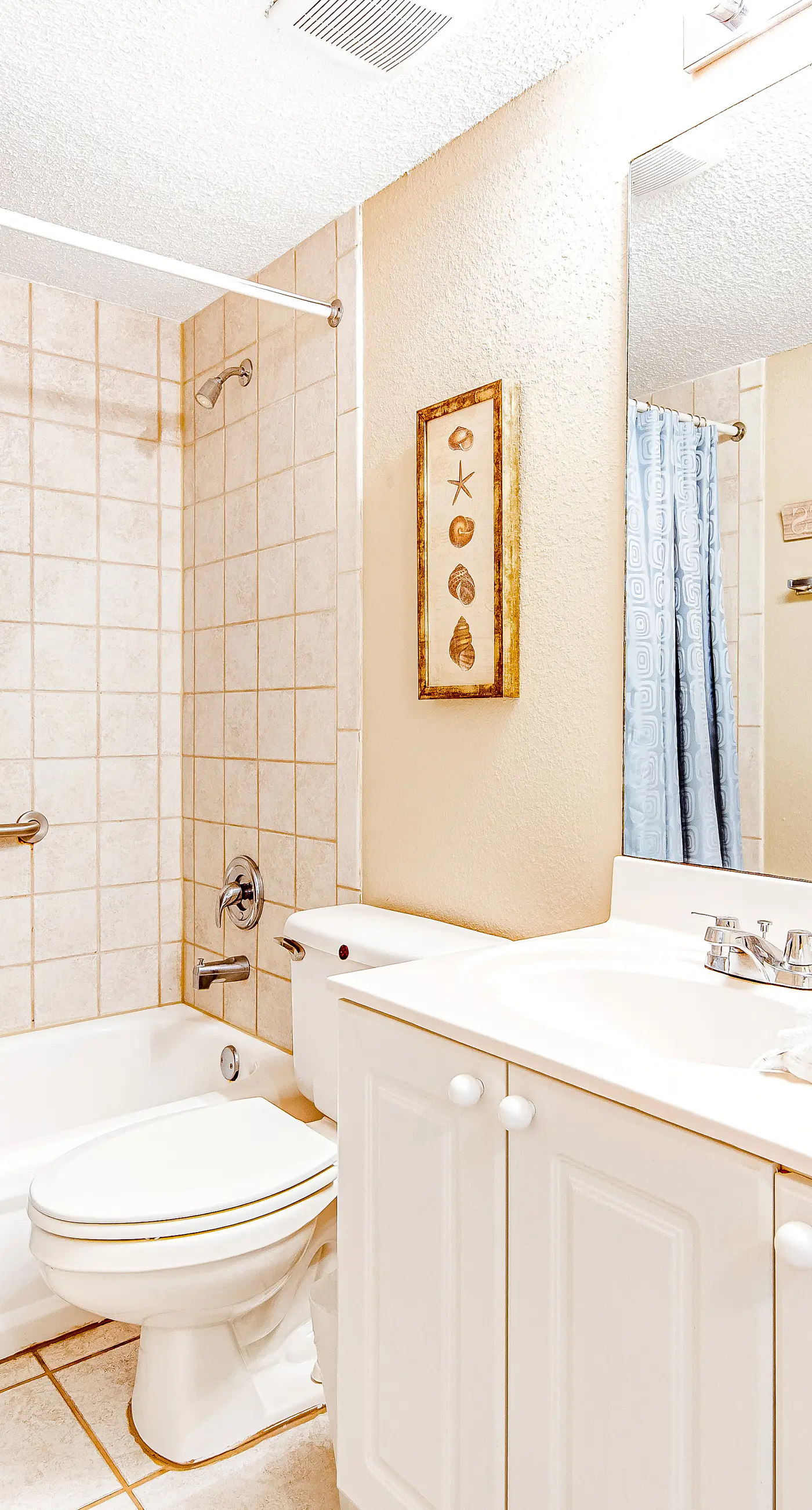 Island Princess 316- Third-floor, oceanfront condo with pool, hot tub & fast WiFi