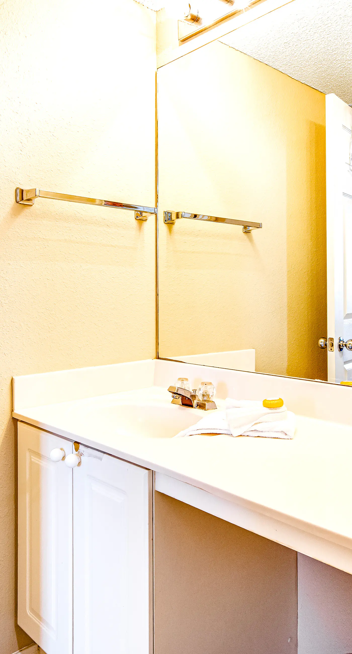 Island Princess 316- Third-floor, oceanfront condo with pool, hot tub & fast WiFi