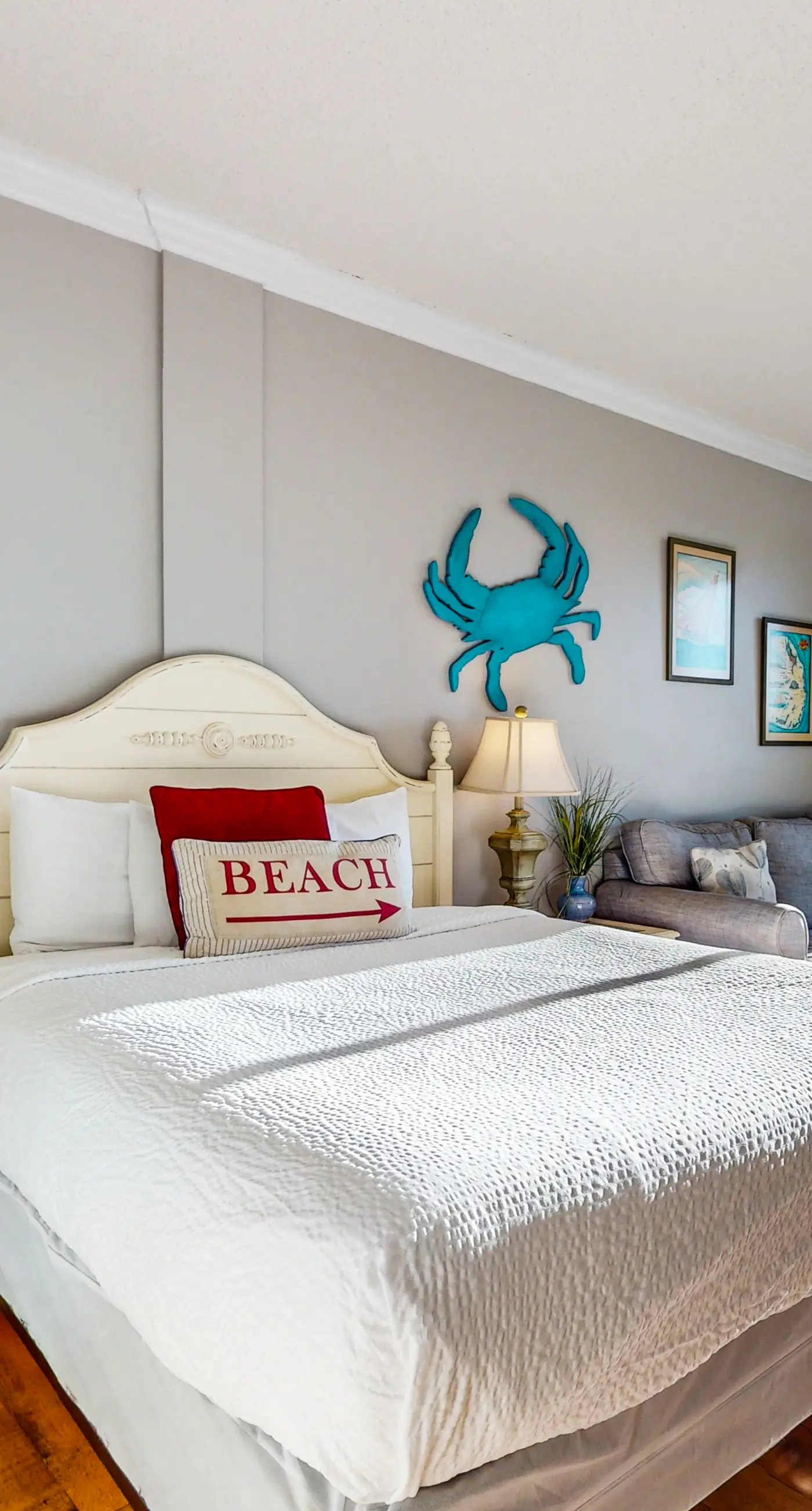 Cozy studio on the Santa Rosa Sound with a deck & a swimming pool