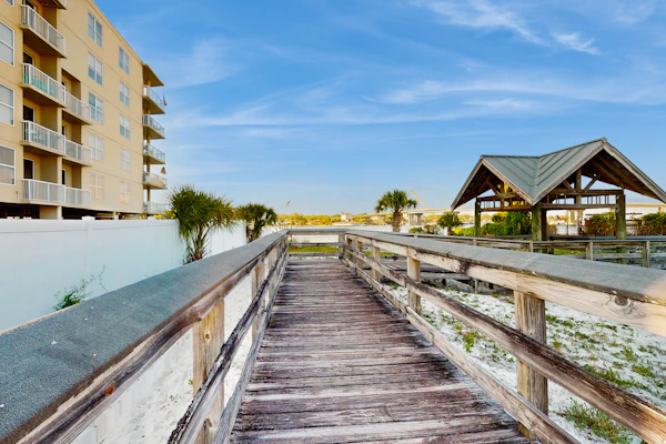 Live Salty - Palm Court Yacht Club 312 - 2 Bed