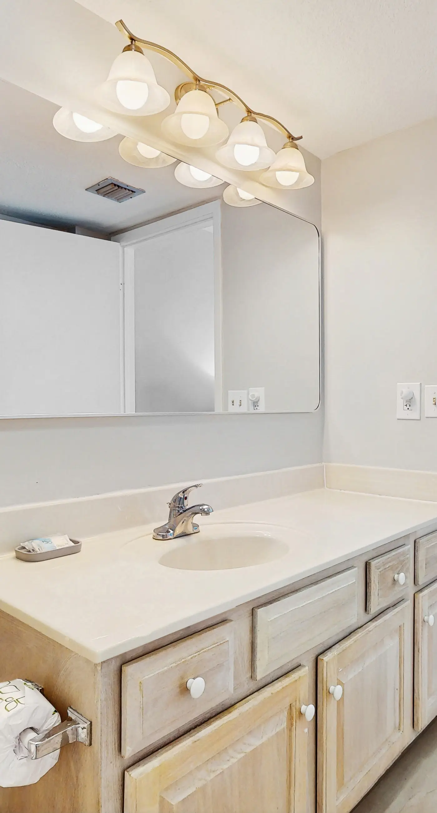 Sea Oats 604 - Lovely and Convenient Home In Beachfront Complex w/Shared Pool, WiFi, AC, & W/D