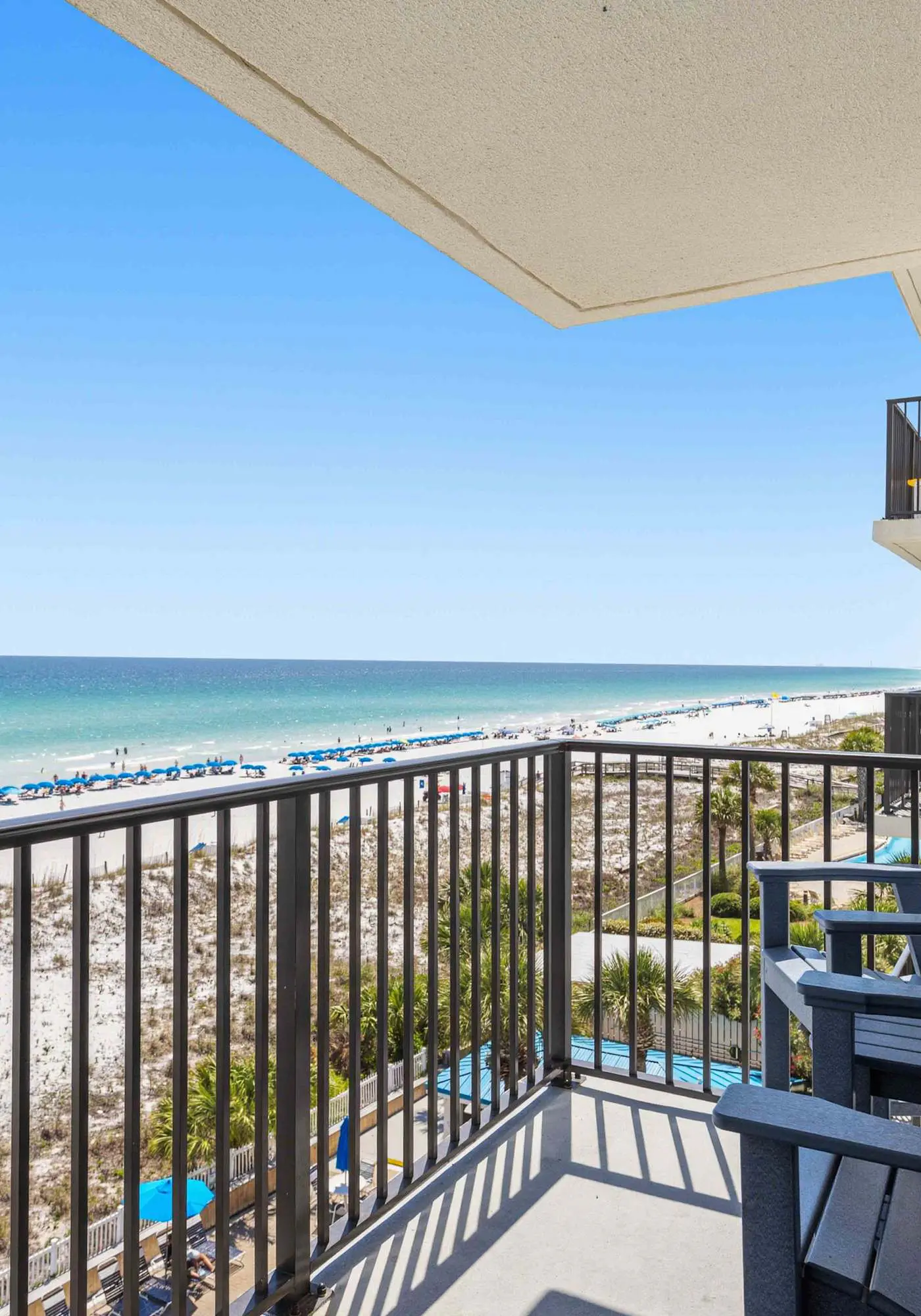 Lovely and Convenient Home In Beachfront Complex w/Shared Pool, WiFi, AC, & W/D