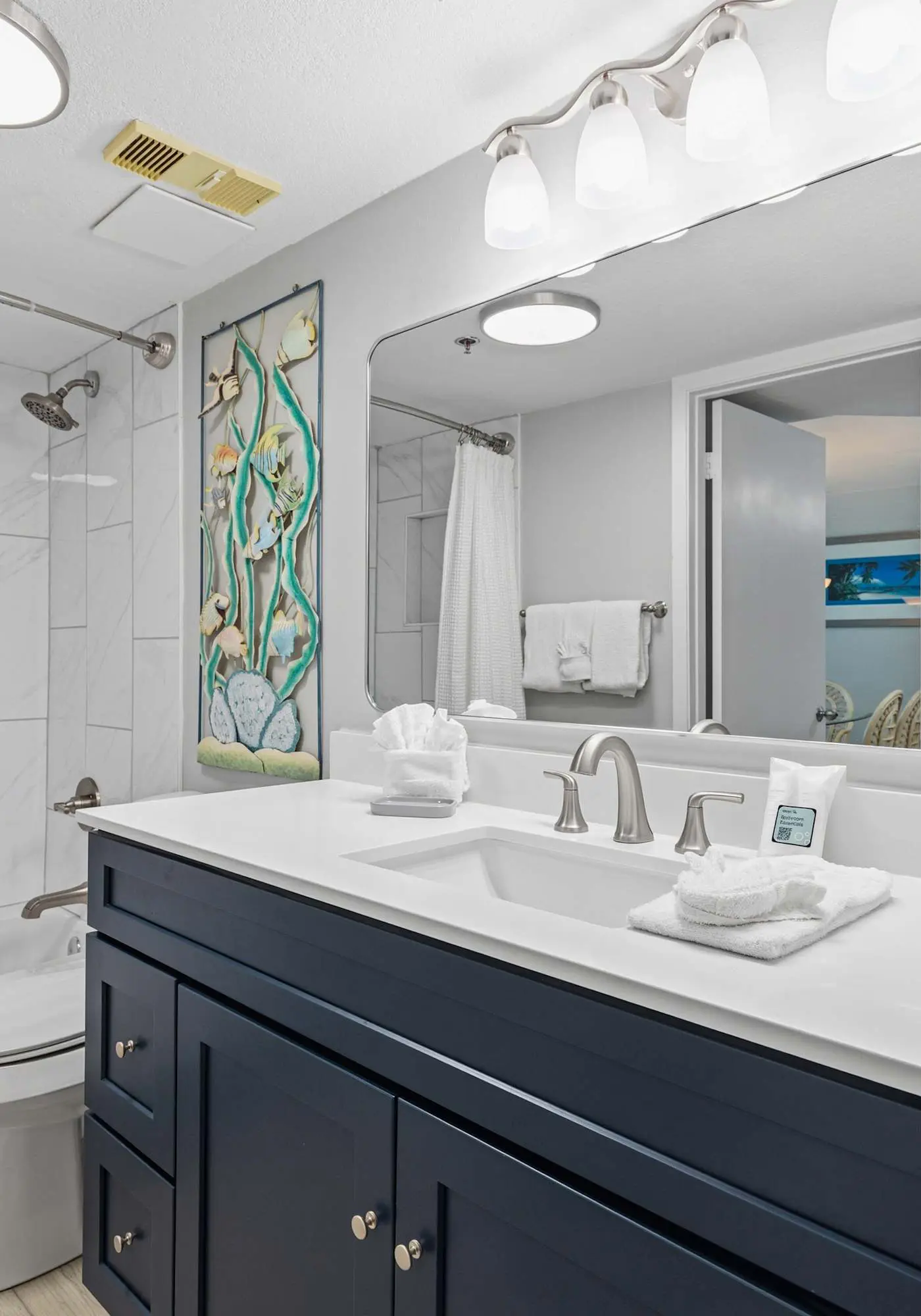 Lovely and Convenient Home In Beachfront Complex w/Shared Pool, WiFi, AC, & W/D