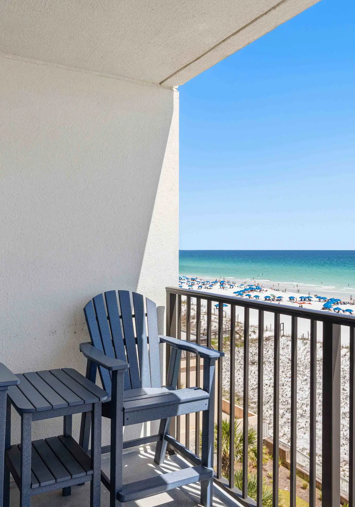 Lovely and Convenient Home In Beachfront Complex w/Shared Pool, WiFi, AC, & W/D