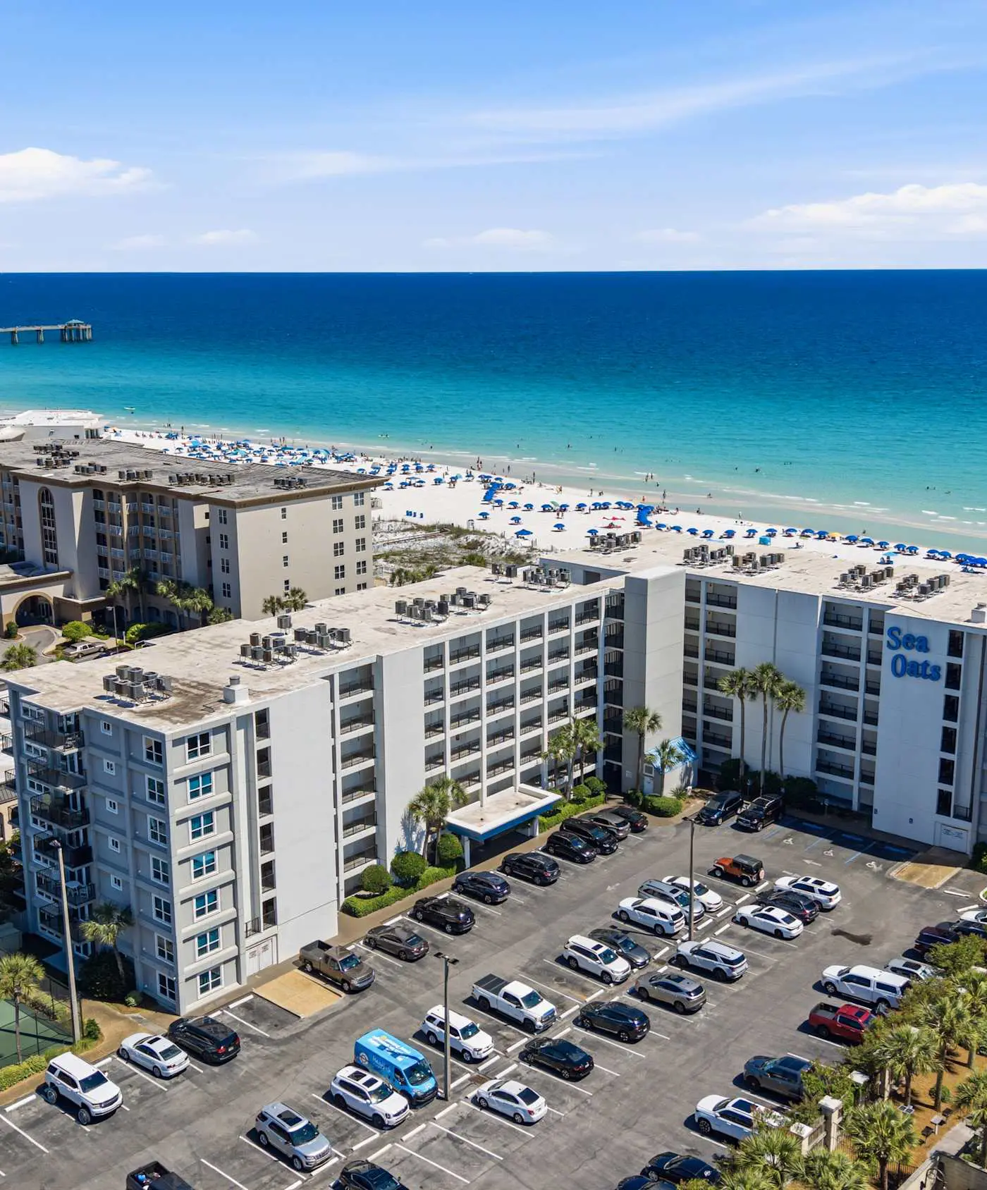 Lovely and Convenient Home In Beachfront Complex w/Shared Pool, WiFi, AC, & W/D