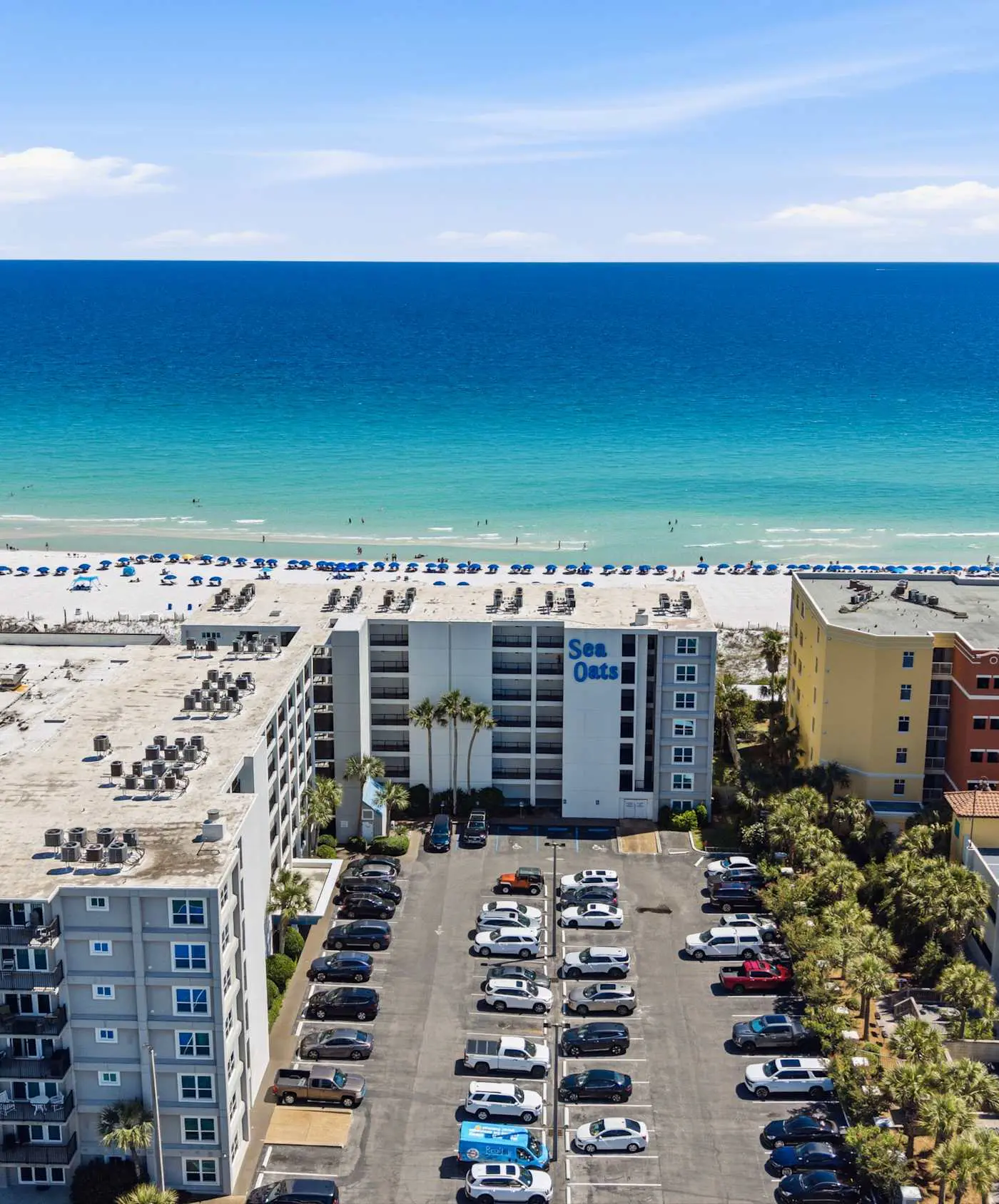 Lovely and Convenient Home In Beachfront Complex w/Shared Pool, WiFi, AC, & W/D