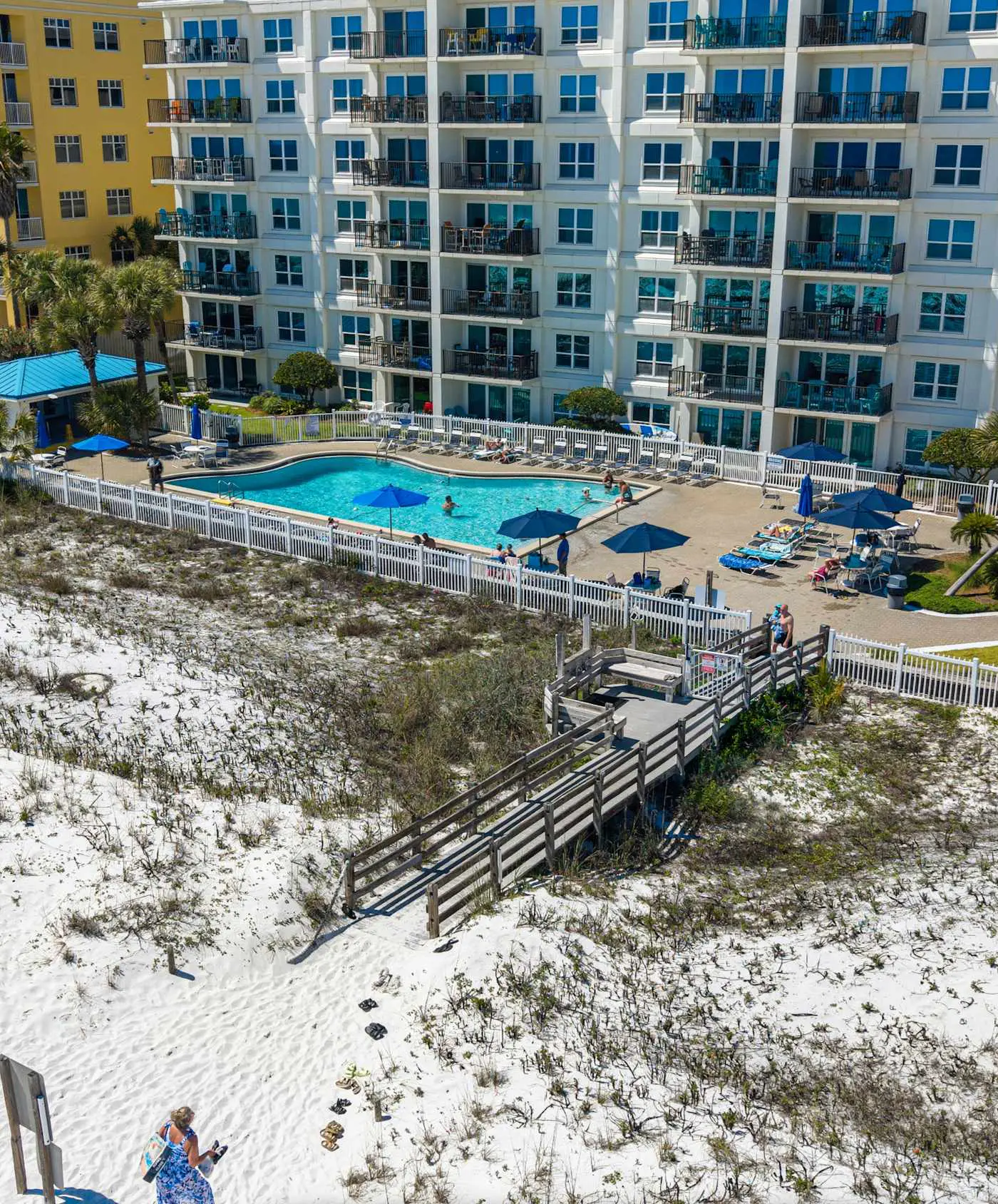 Lovely and Convenient Home In Beachfront Complex w/Shared Pool, WiFi, AC, & W/D
