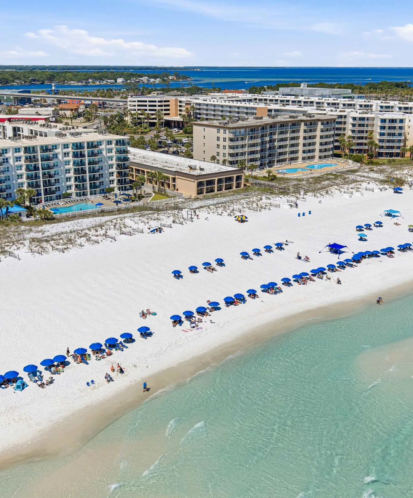 Lovely and Convenient Home In Beachfront Complex w/Shared Pool, WiFi, AC, & W/D