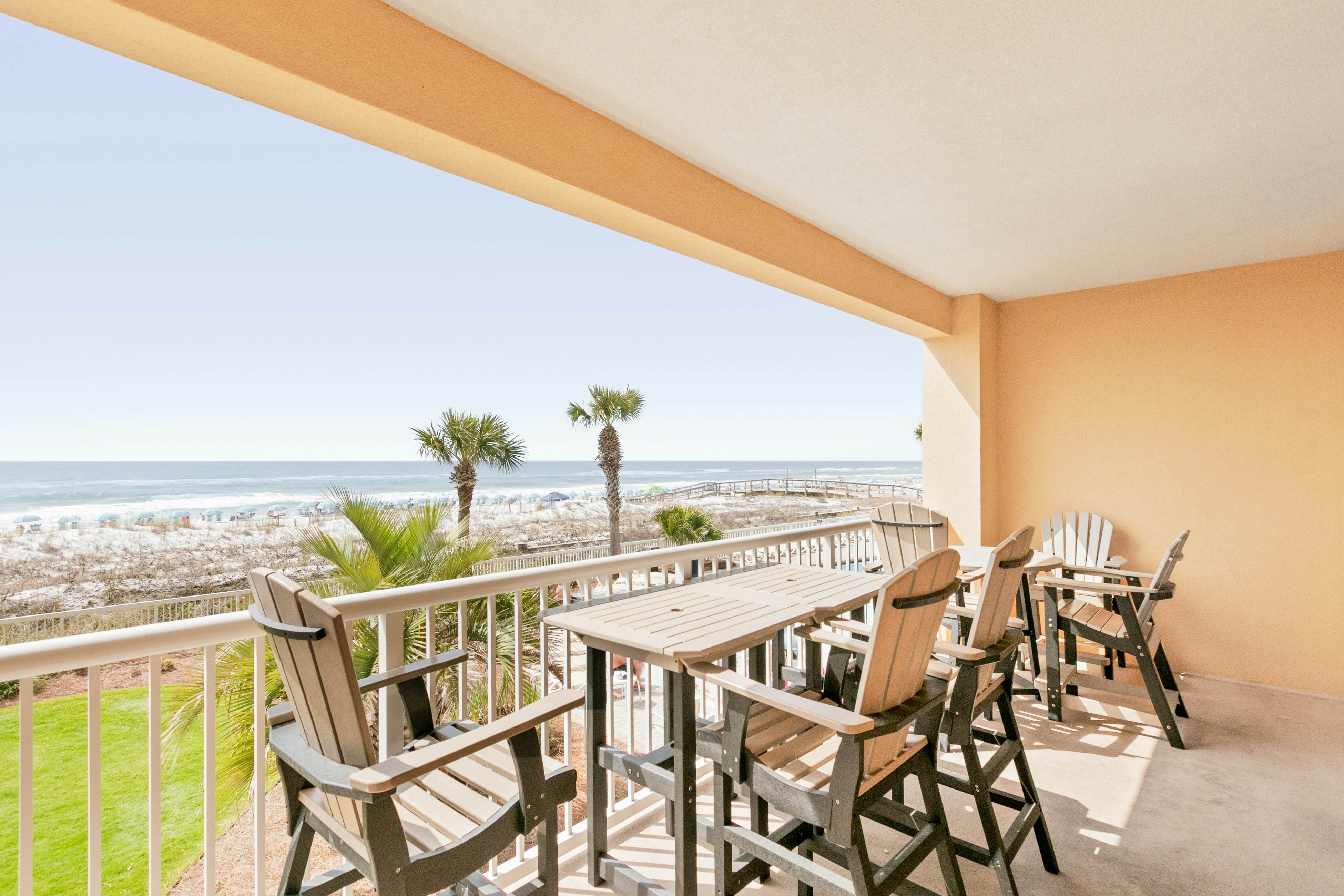 2nd Floor Gulf Front Condo Fun Amenities, Nearby Shopping & Dining