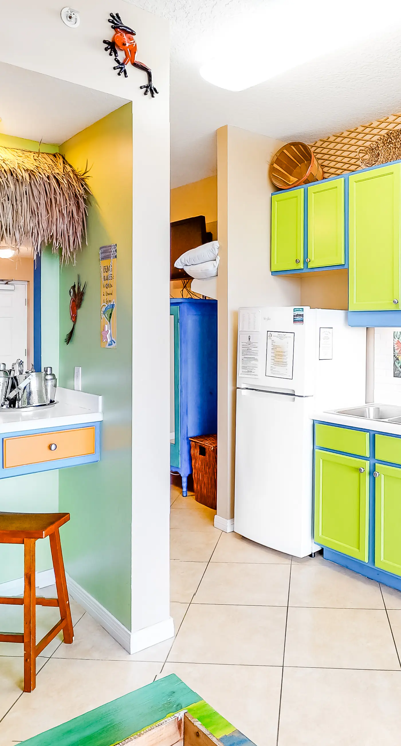 Destin West Gulfside V305 - Vibrant Tropical Beach Getaway Including 2 Chairs and Umbrella