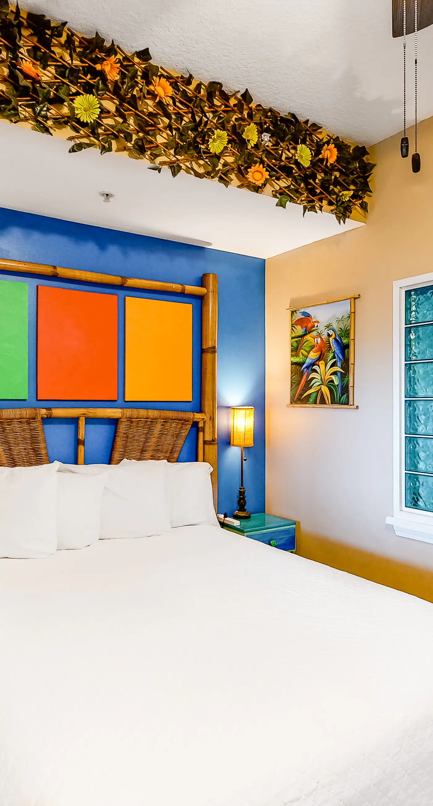 Destin West Gulfside V305 - Vibrant Tropical Beach Getaway Including 2 Chairs and Umbrella