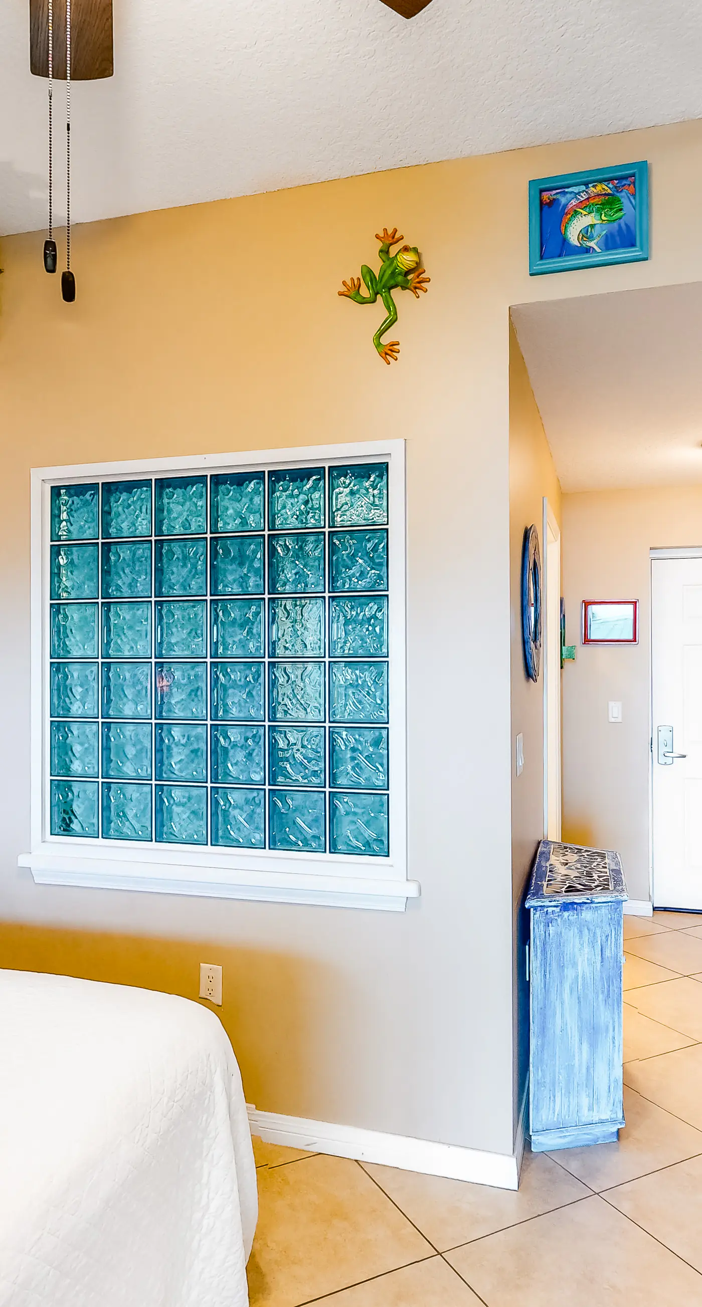 Destin West Gulfside V305 - Vibrant Tropical Beach Getaway Including 2 Chairs and Umbrella