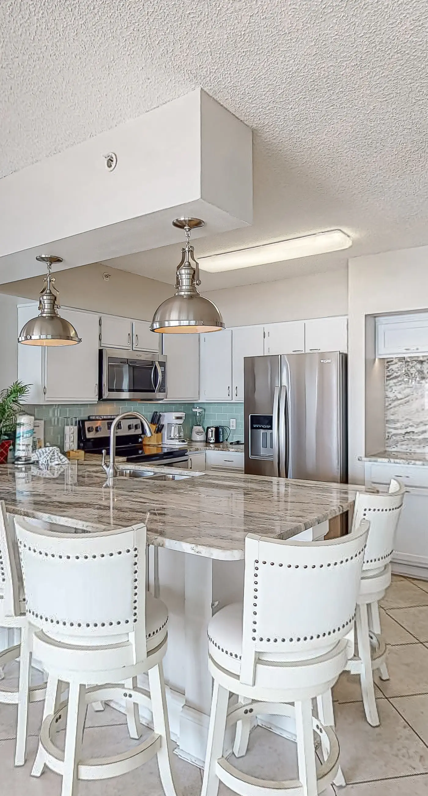 Emerald Towers West 2007 - Lovely escape with great amenities, Gulf view, private WiFi, roomy balcony & W&D