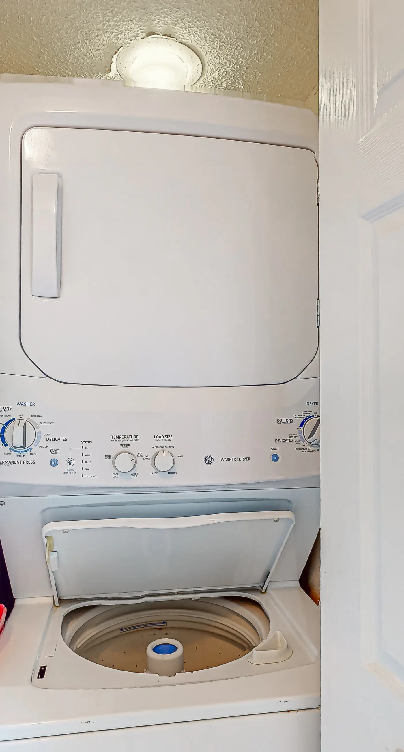 Emerald Towers West 2007 - Lovely escape with great amenities, Gulf view, private WiFi, roomy balcony & W&D