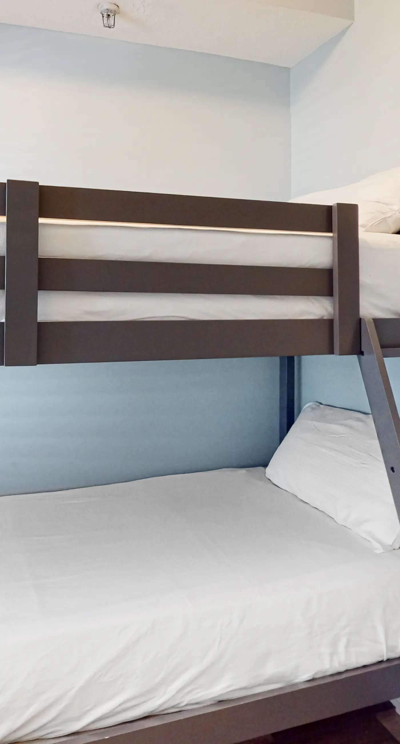 Gulf Dunes 512 - Beachfront condo with gulf views, pool, & balcony - near dining,attractions