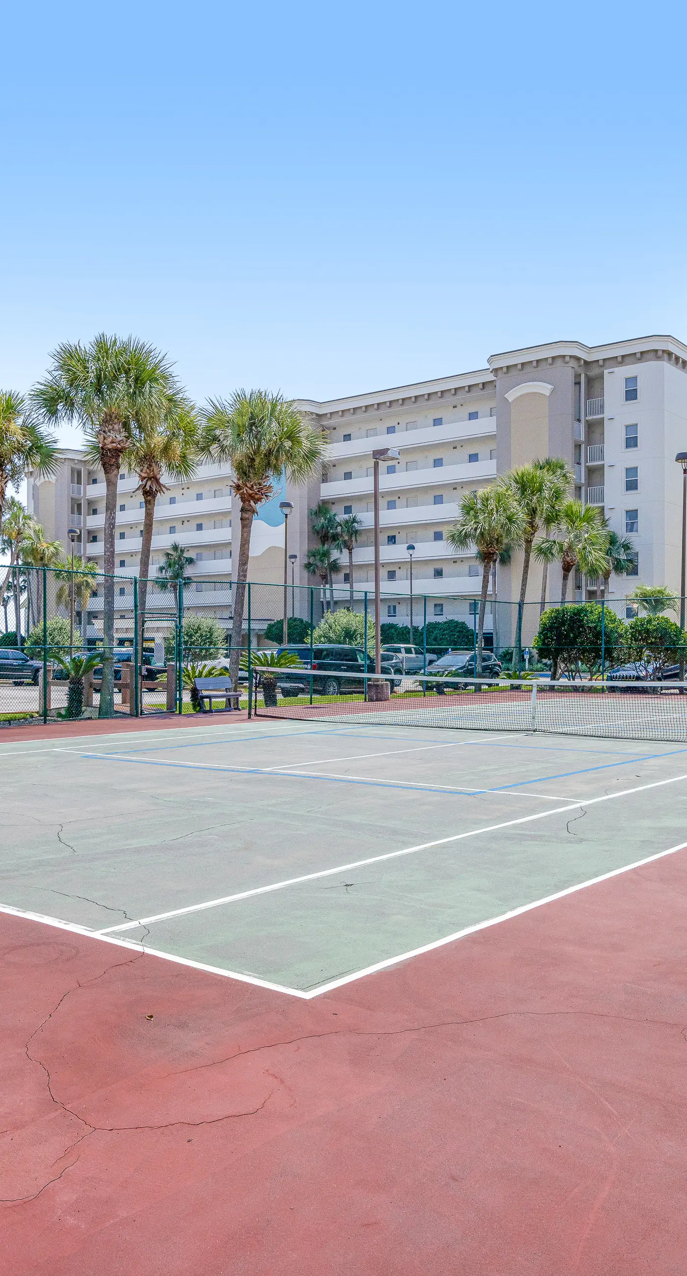 Gulf Dunes 512 - Beachfront condo with gulf views, pool, & balcony - near dining,attractions