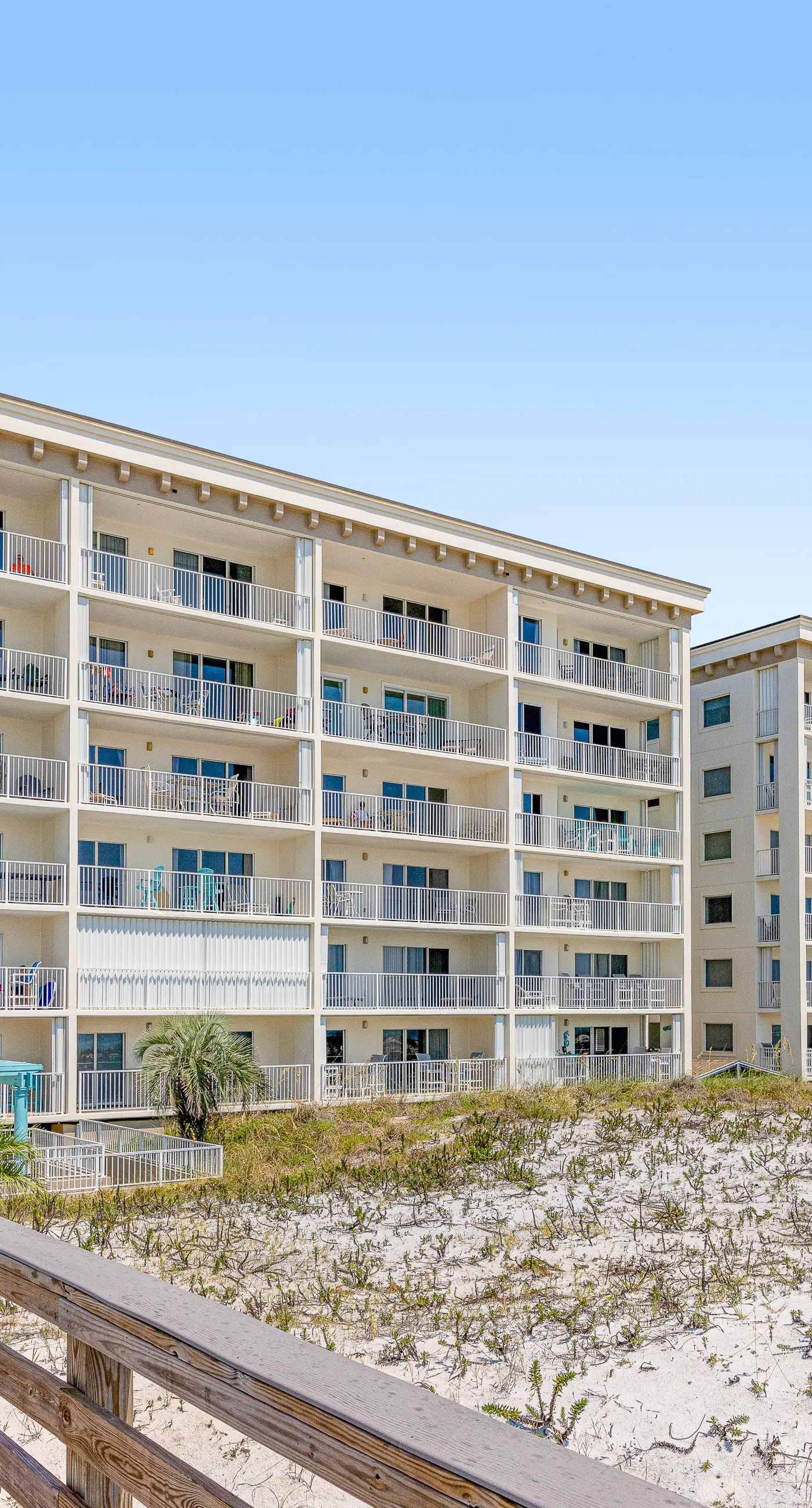 Gulf Dunes 512 - Beachfront condo with gulf views, pool, & balcony - near dining,attractions