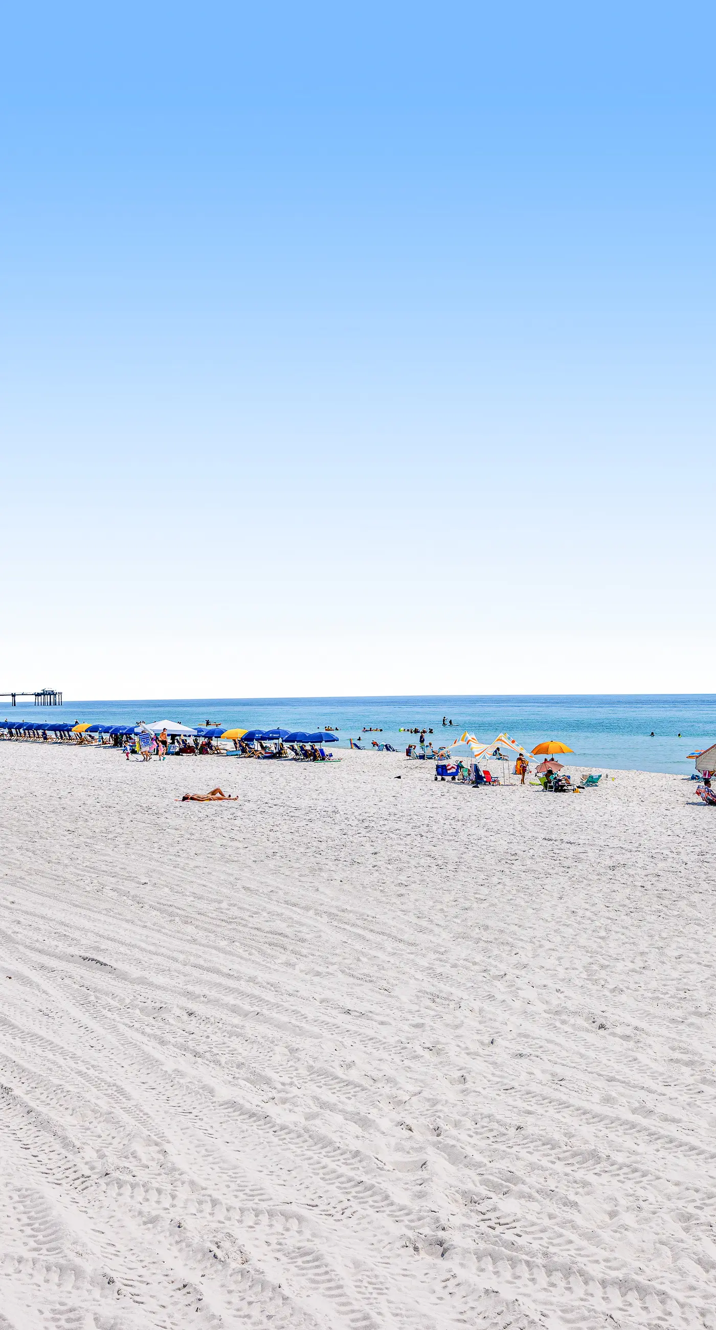 Gulf Dunes 512 - Beachfront condo with gulf views, pool, & balcony - near dining,attractions