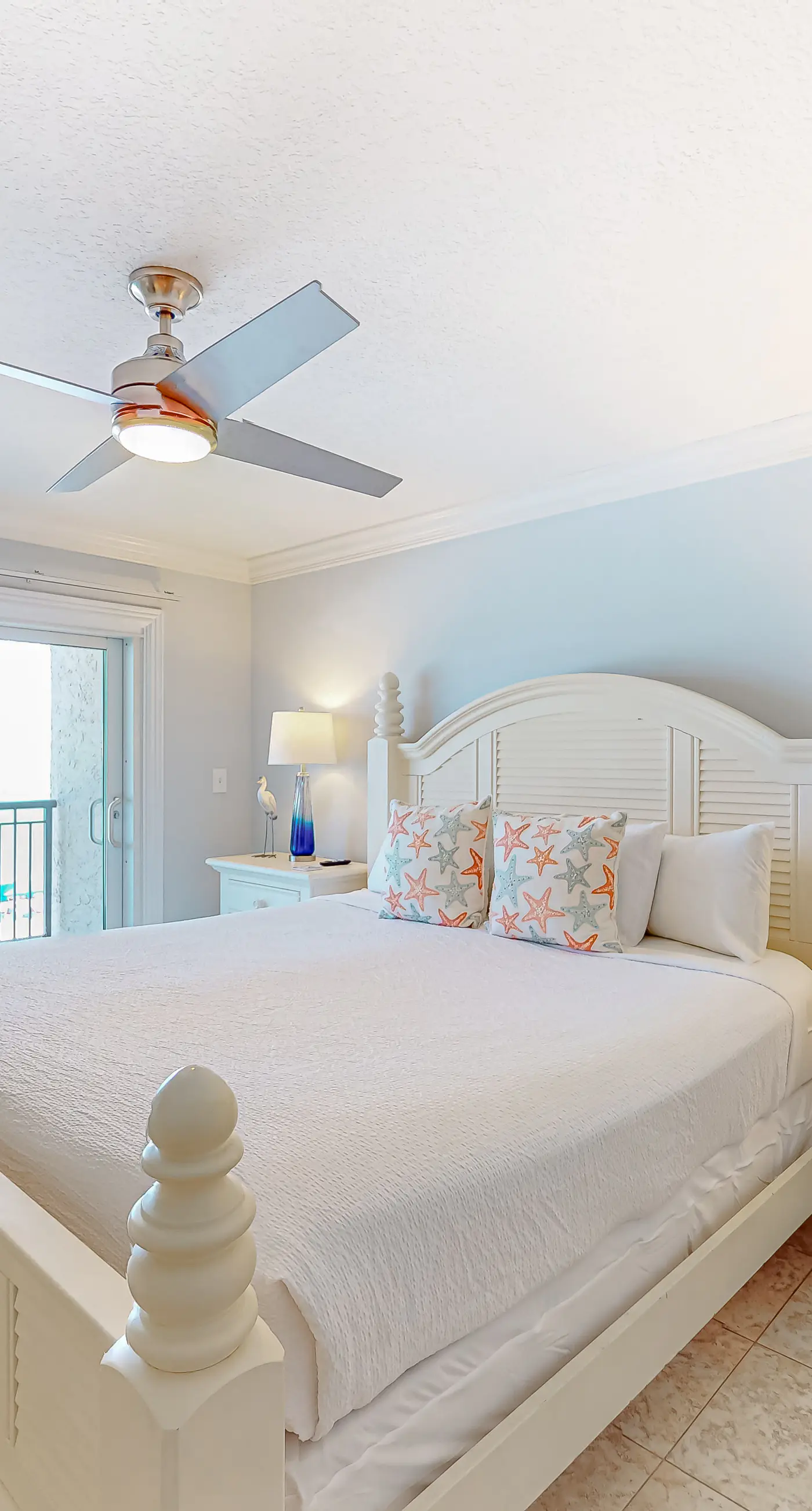 Fourth-floor Gulf-front condo with pool, gym, & amazing views