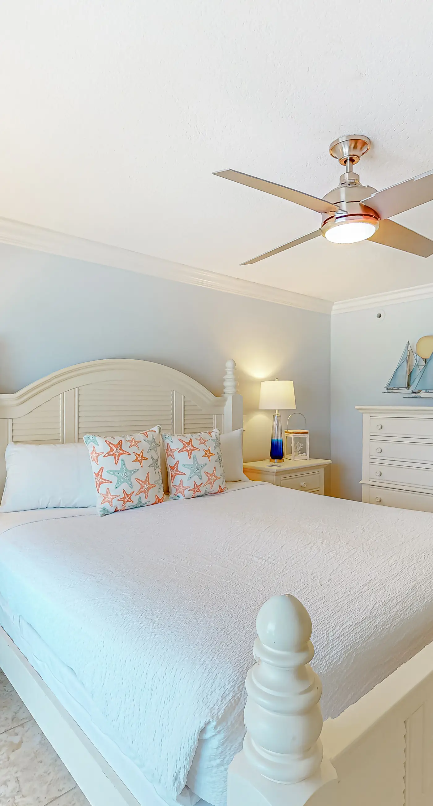 Fourth-floor Gulf-front condo with pool, gym, & amazing views
