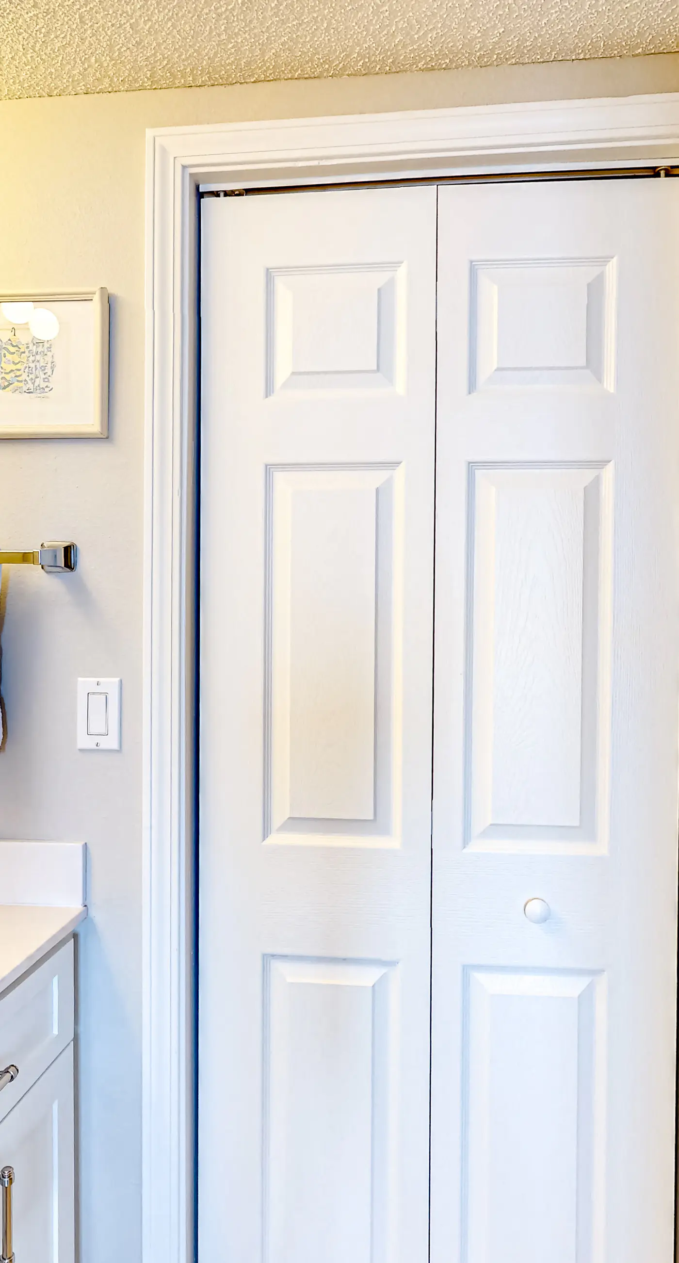 Cozy beachfront condo with beach service, pool & hot tub, near shopping & dining