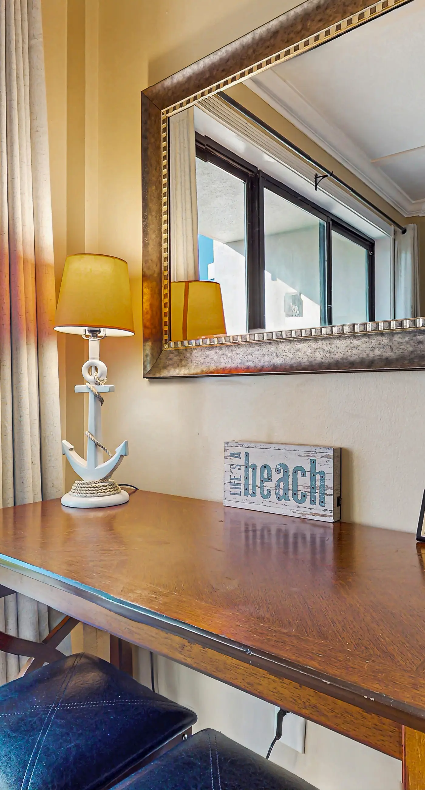 Comfy studio suite with pool & picnic area - snowbird-friendly