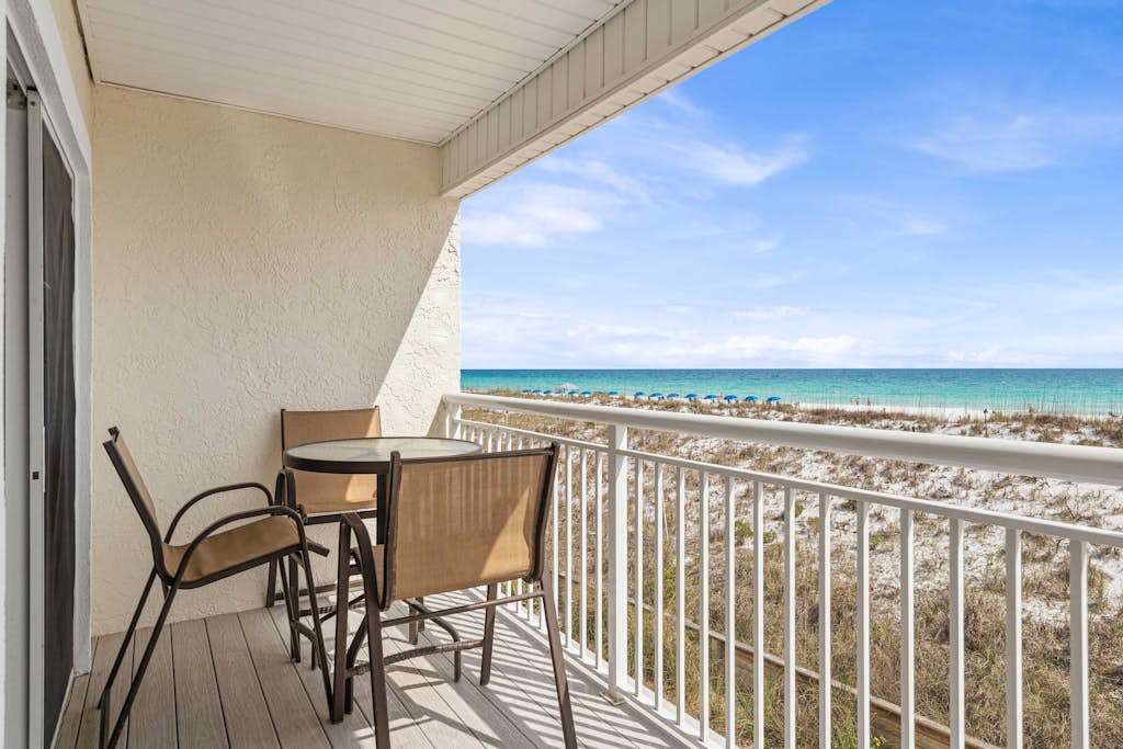 Beautiful beachfront condo with million-dollar views with Seasonal Beach Service and Beach Access