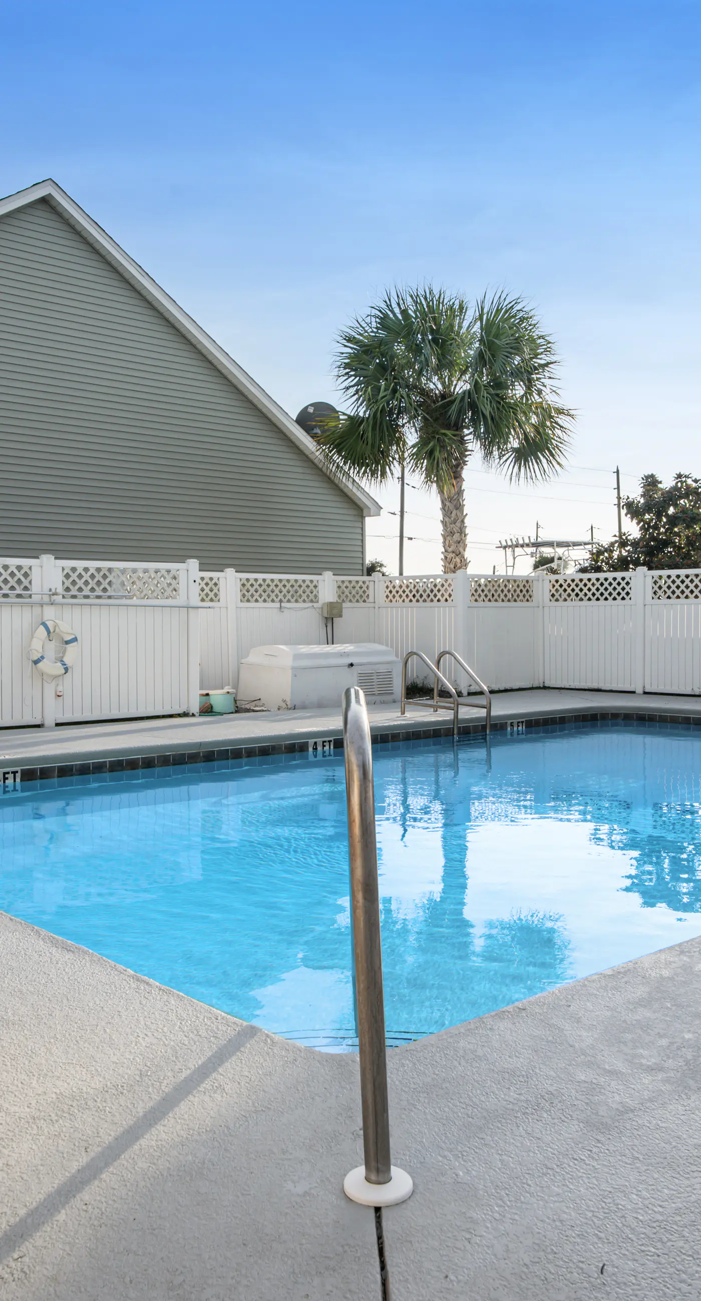 Family-Friendly Home w/ Shared Pool, High-Speed WiFi, Washer/Dryer, & Central AC