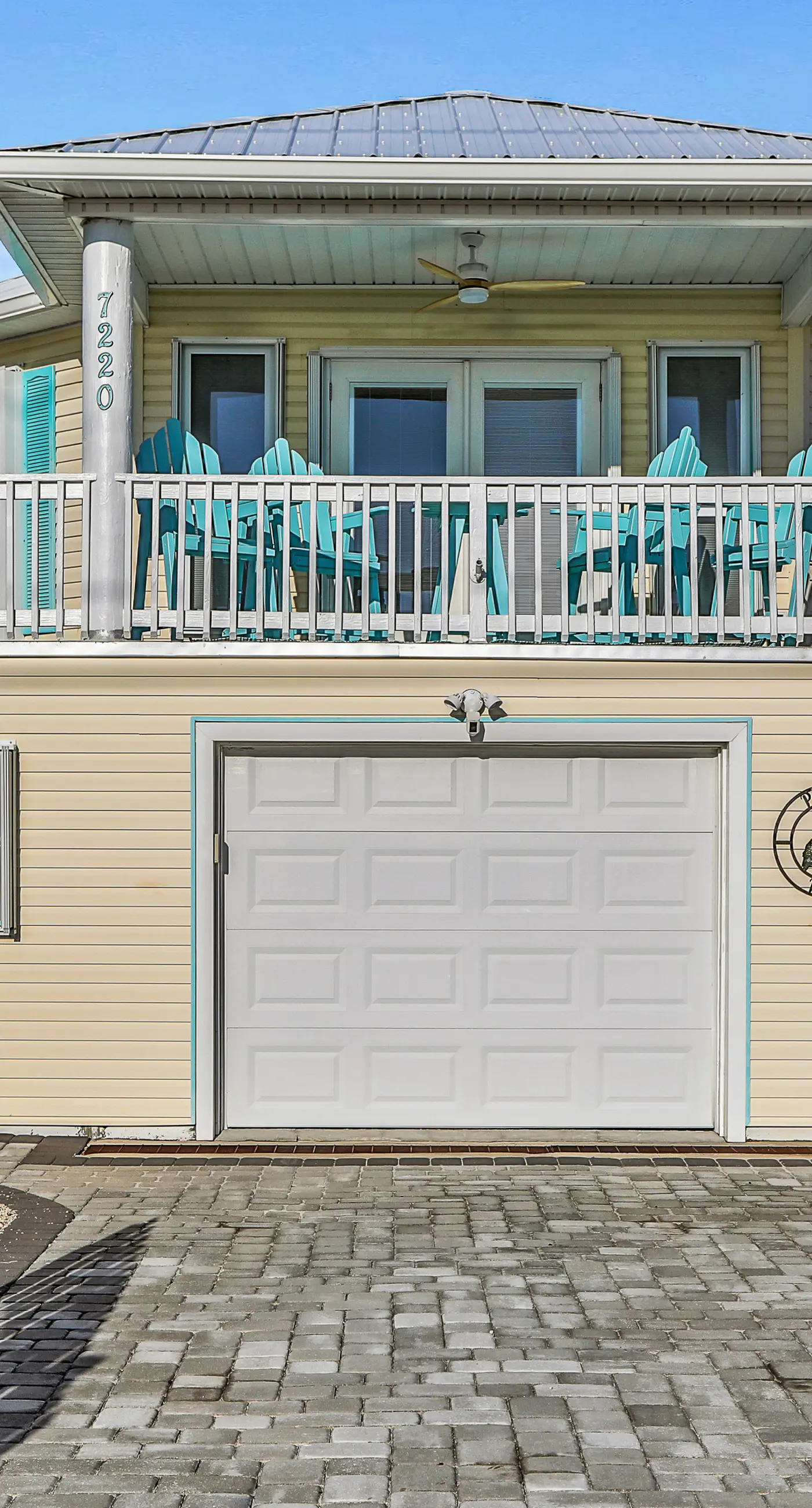 Updated beach house with unobstructed gulf views, large deck & outdoor shower