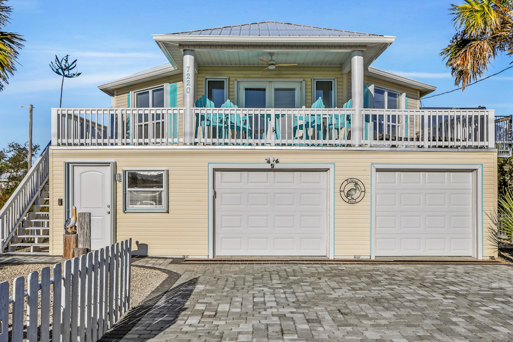 Updated beach house with unobstructed gulf views, large deck & outdoor shower