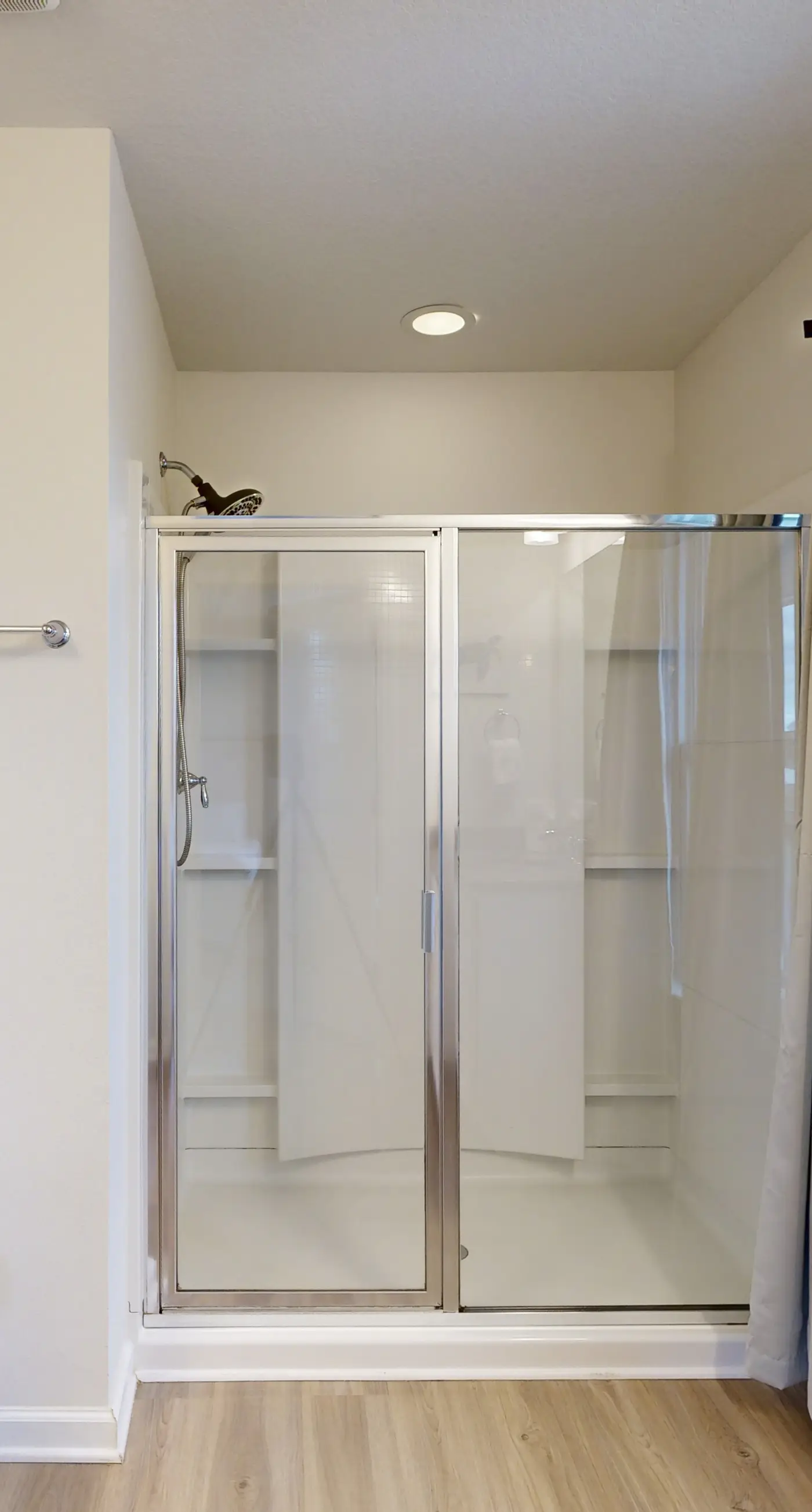 Lovely Home w/ Screened-In Porches, Balcony & Shared Pool - Walk to the Beach