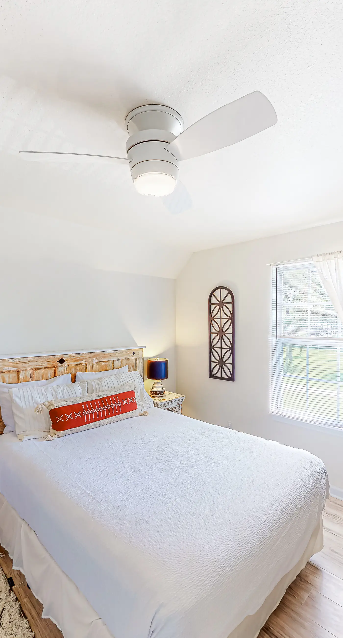 Inviting home near the beach with large decks & charming interior - dog-friendly