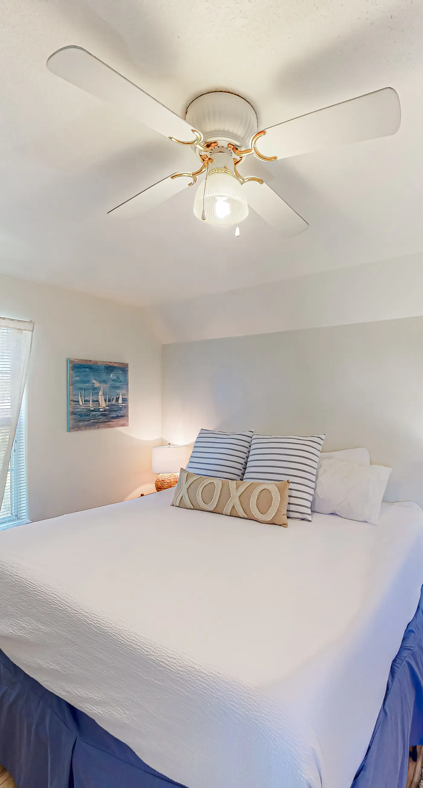 Inviting home near the beach with large decks & charming interior - dog-friendly