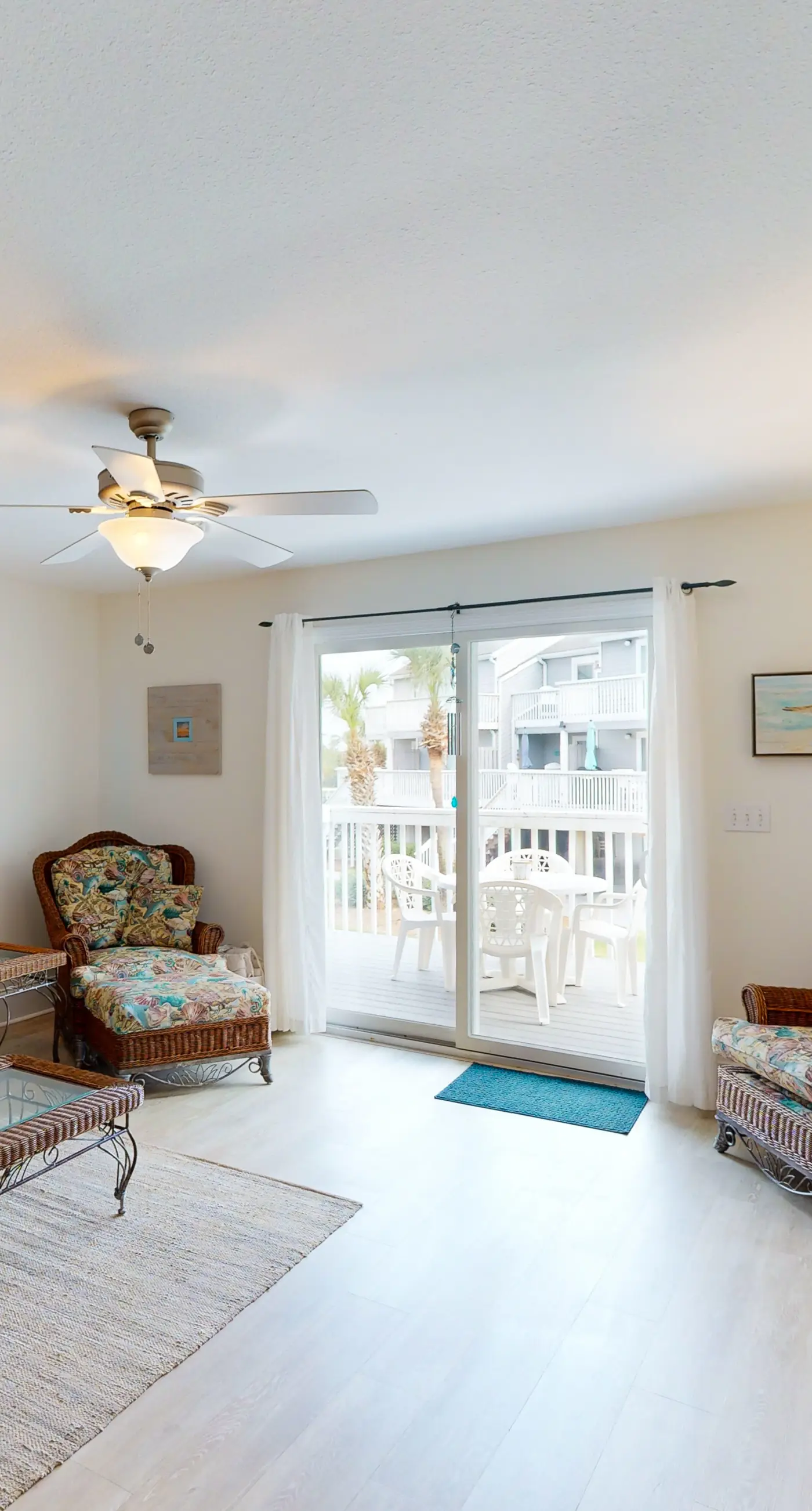 Gorgeous coastal home with shared pool and easy beach access