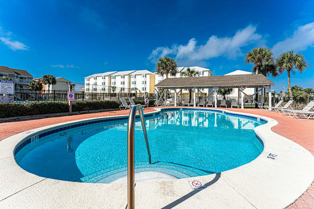 Gorgeous coastal home with shared pool and easy beach access