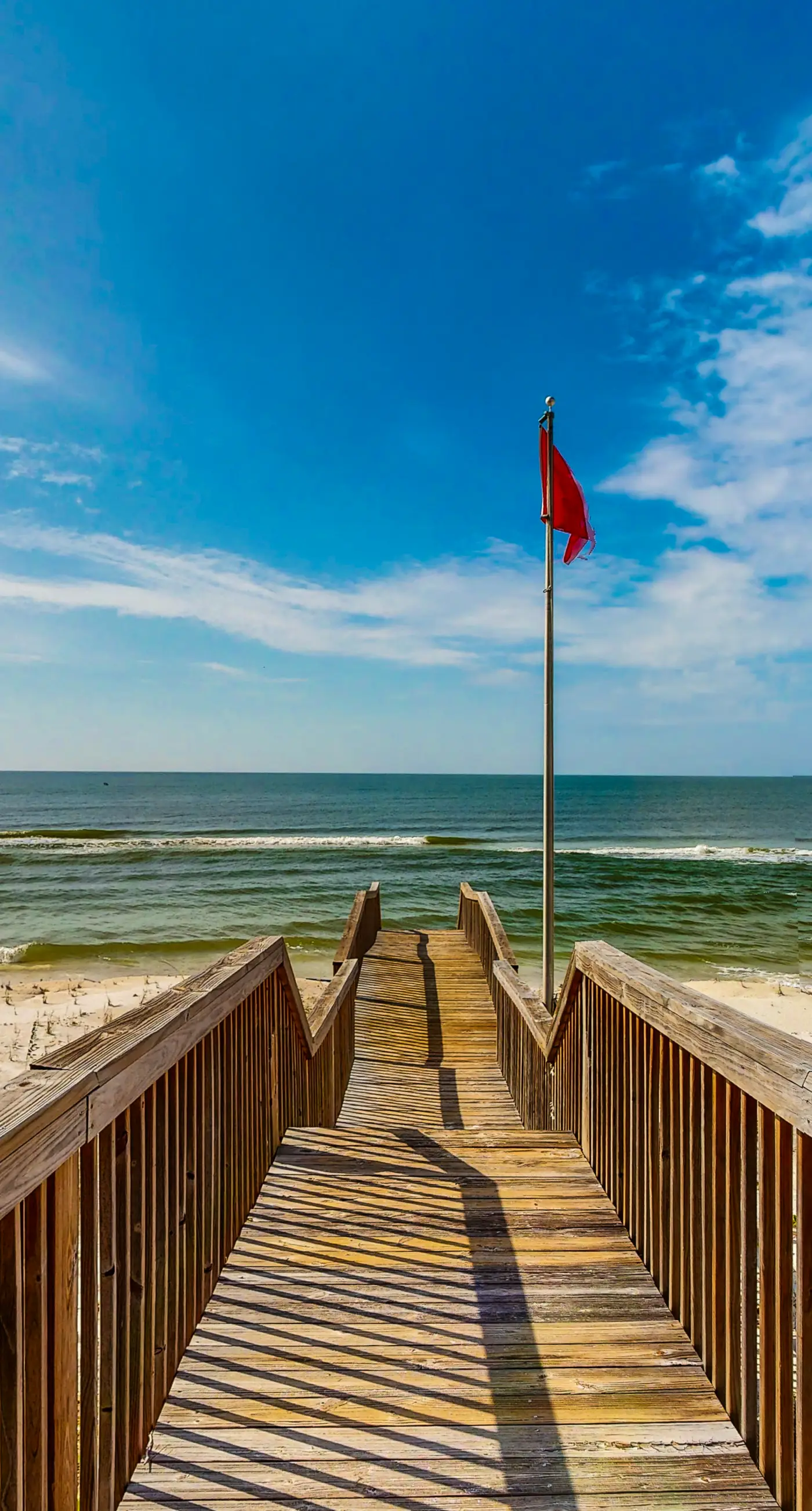 Gorgeous coastal home with shared pool and easy beach access