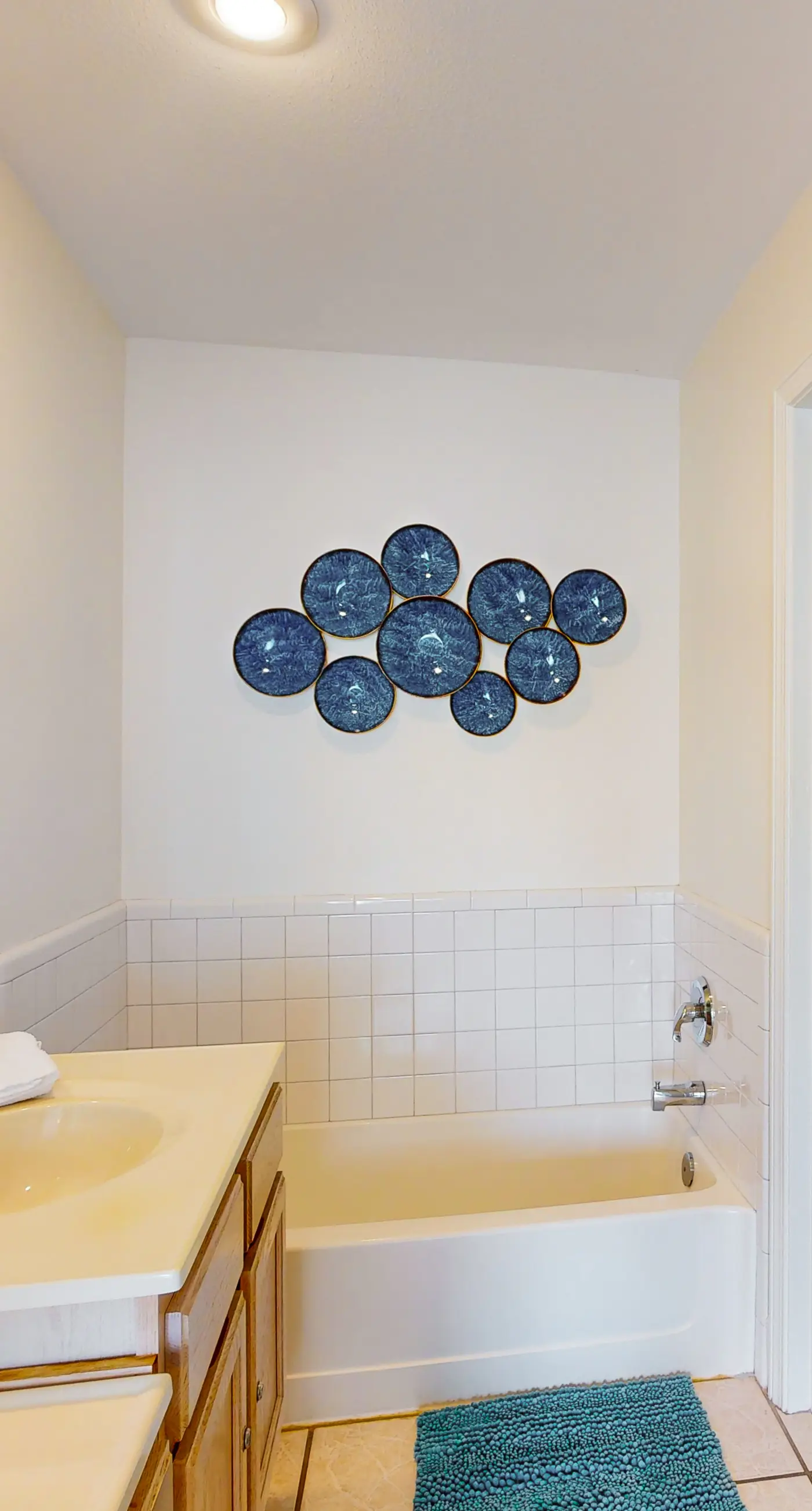 Gorgeous coastal home with shared pool and easy beach access